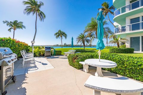 A home in Palm Beach Shores