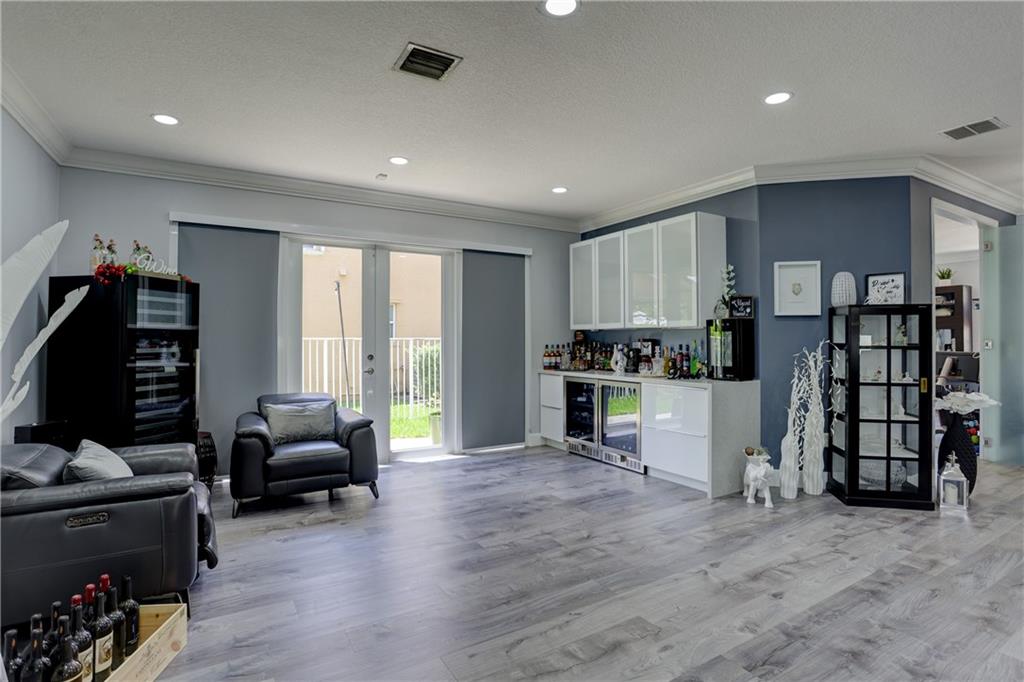 Riviera Isles II 170-53 B - Residential