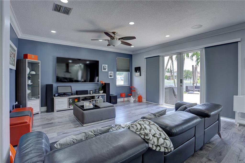 Riviera Isles II 170-53 B - Residential