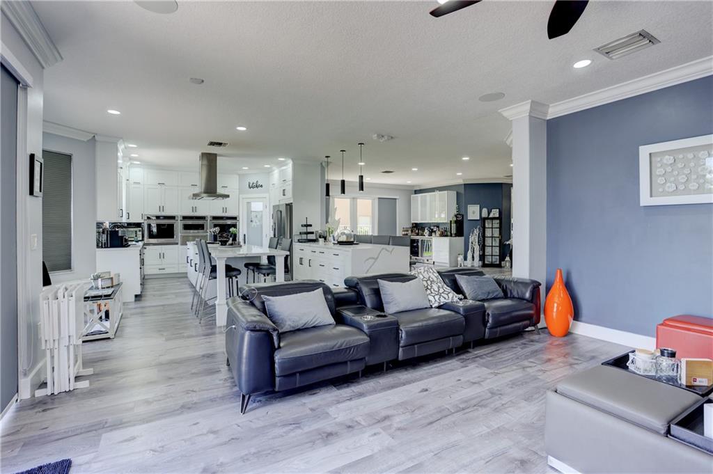 Riviera Isles II 170-53 B - Residential