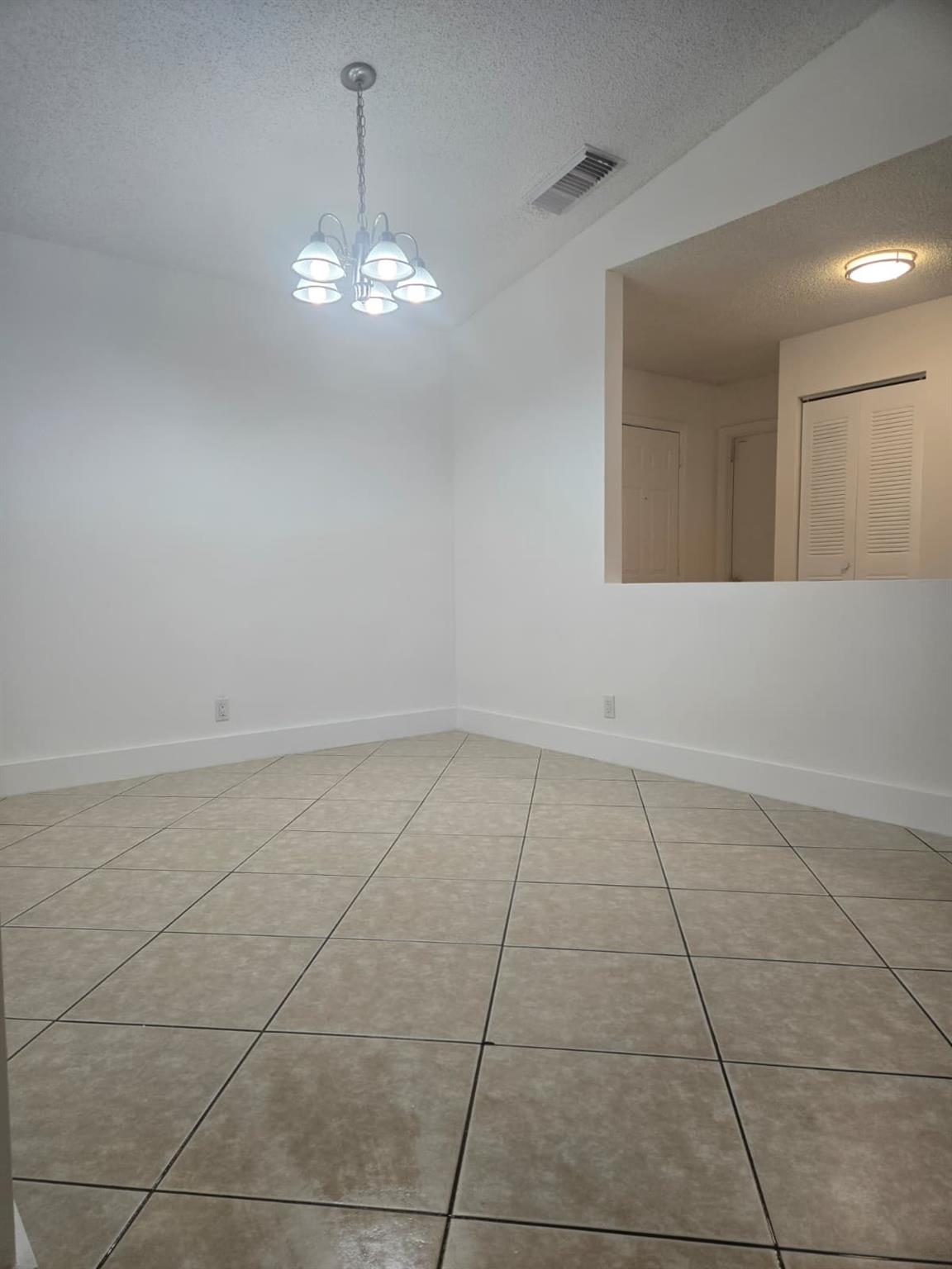 HAMMOCK ESTATES - Residential Lease