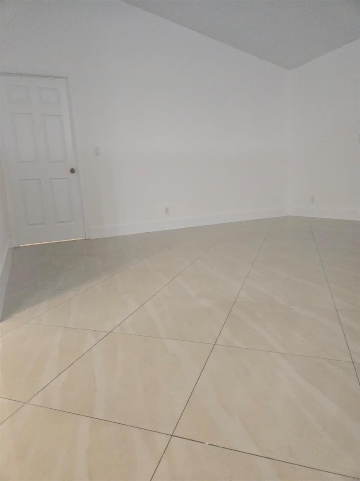 HAMMOCK ESTATES - Residential Lease