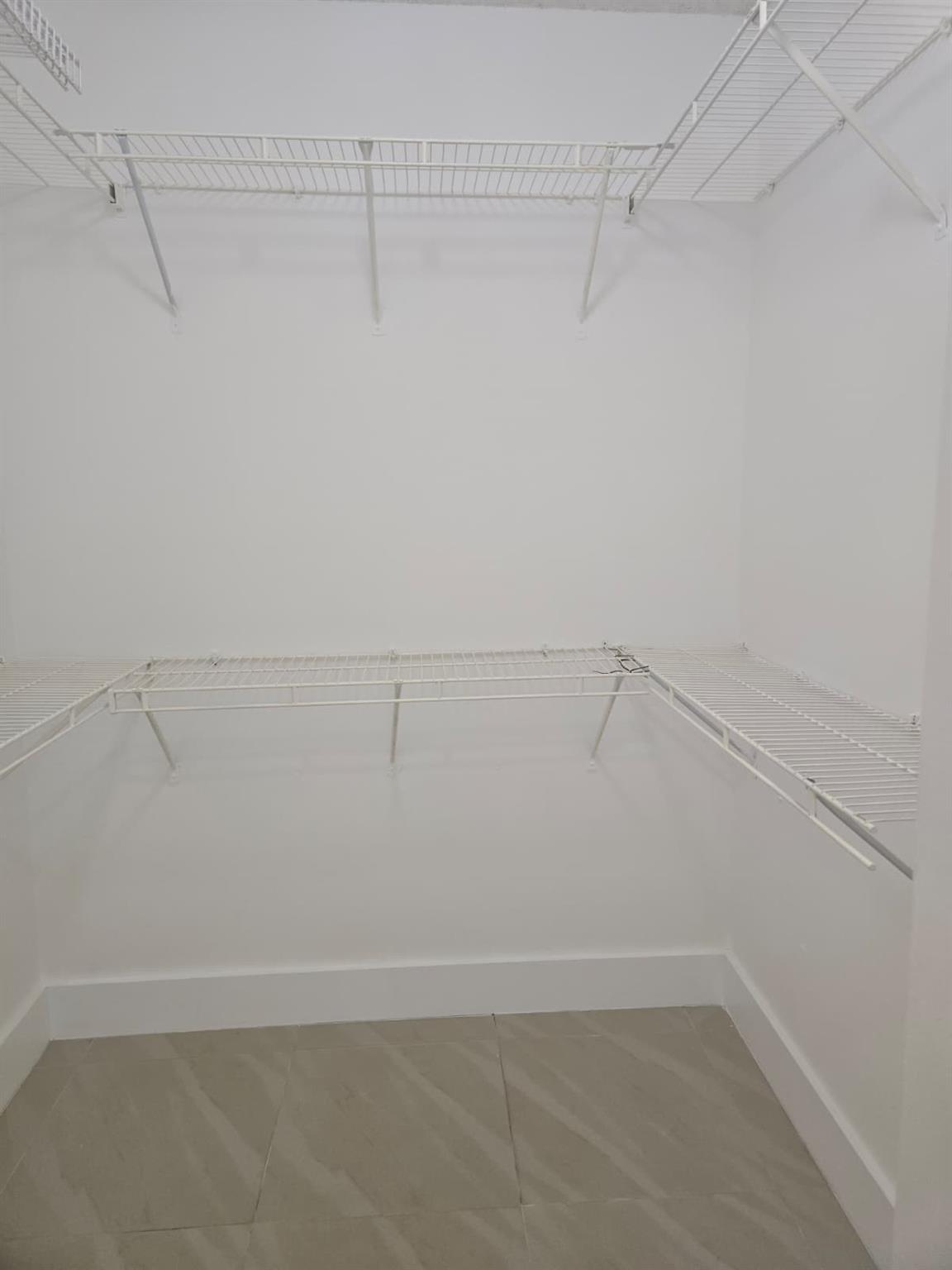 HAMMOCK ESTATES - Residential Lease