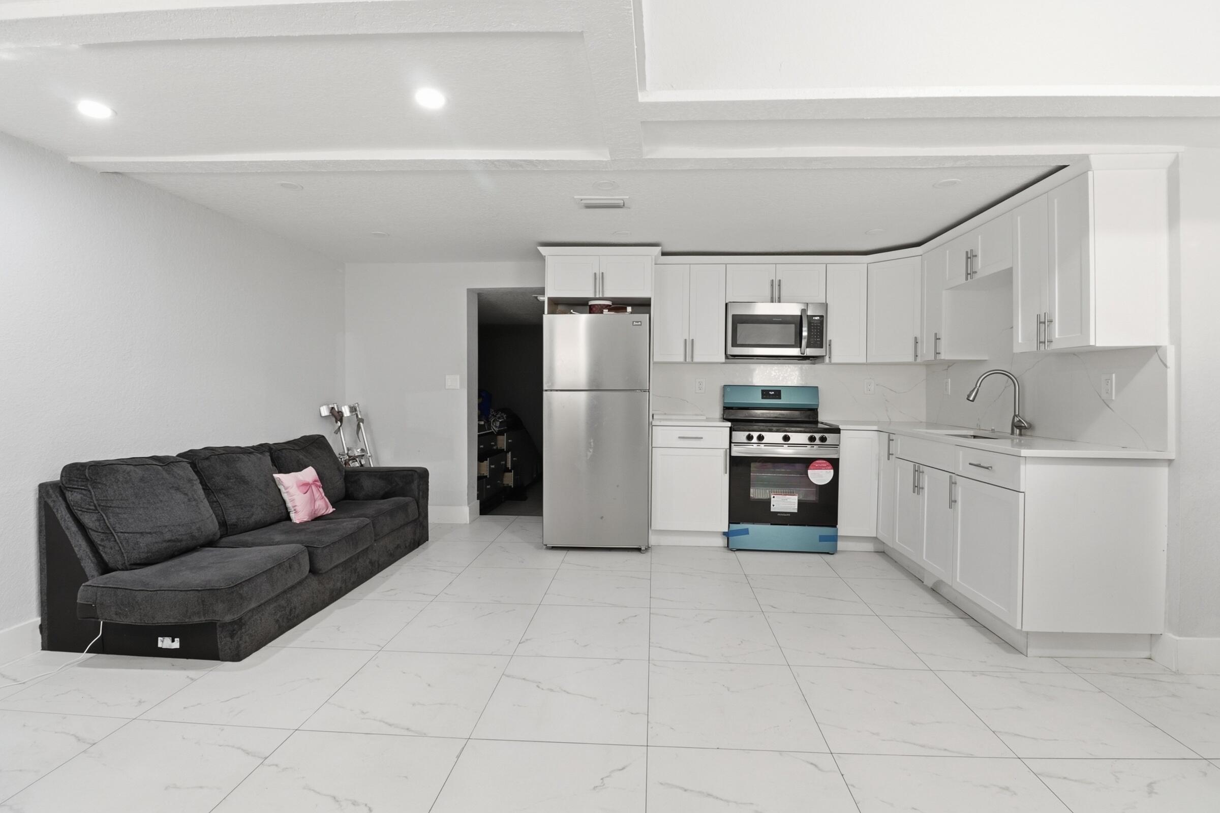 1152 Sunset Road