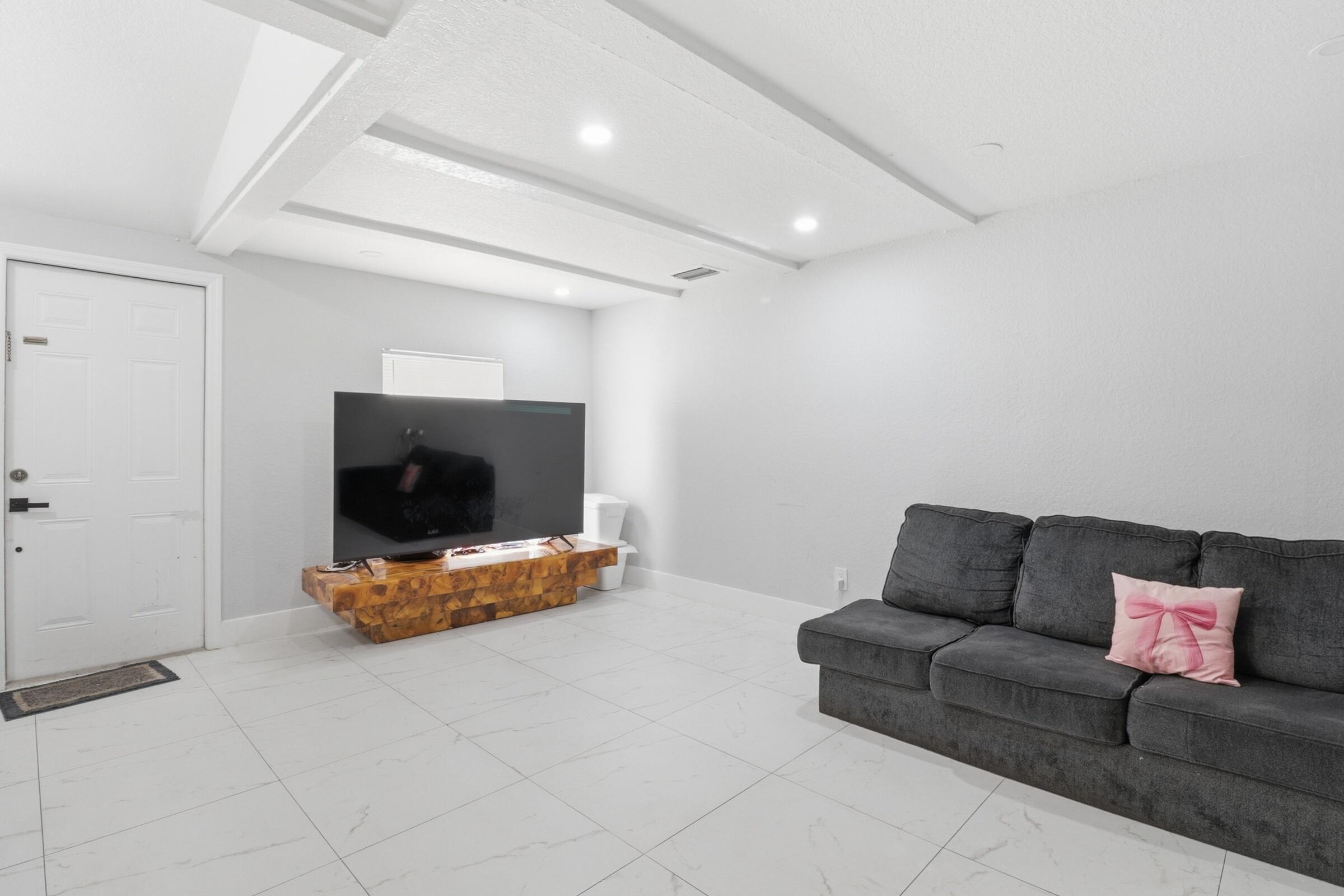 PINE AIR 6 - Residential