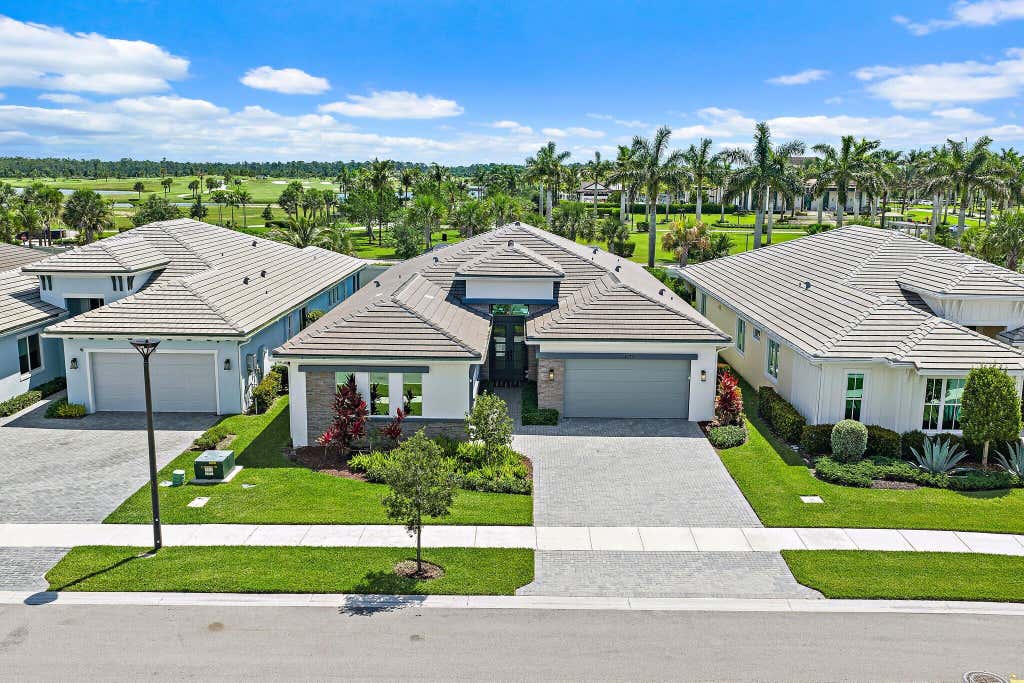 Photo of 12172 Waterstone Circle, Palm Beach Gardens, FL 33412 (MLS # B26064157)