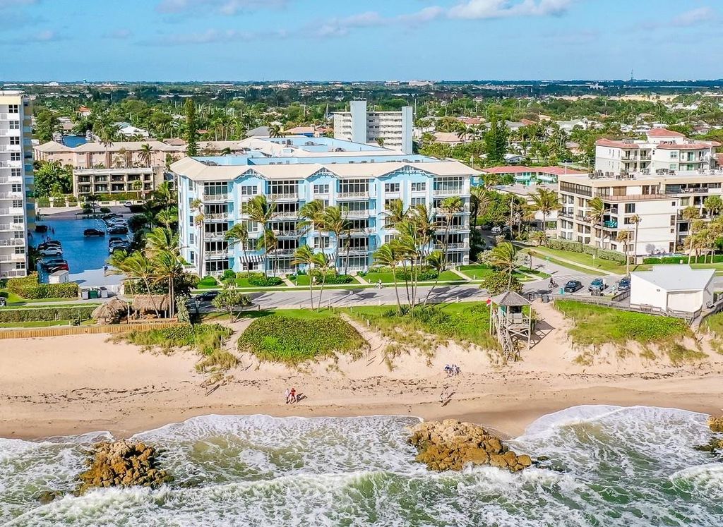 Photo of 701 SE 21st Avenue #304, Deerfield Beach, FL 33441 (MLS # F10543712)