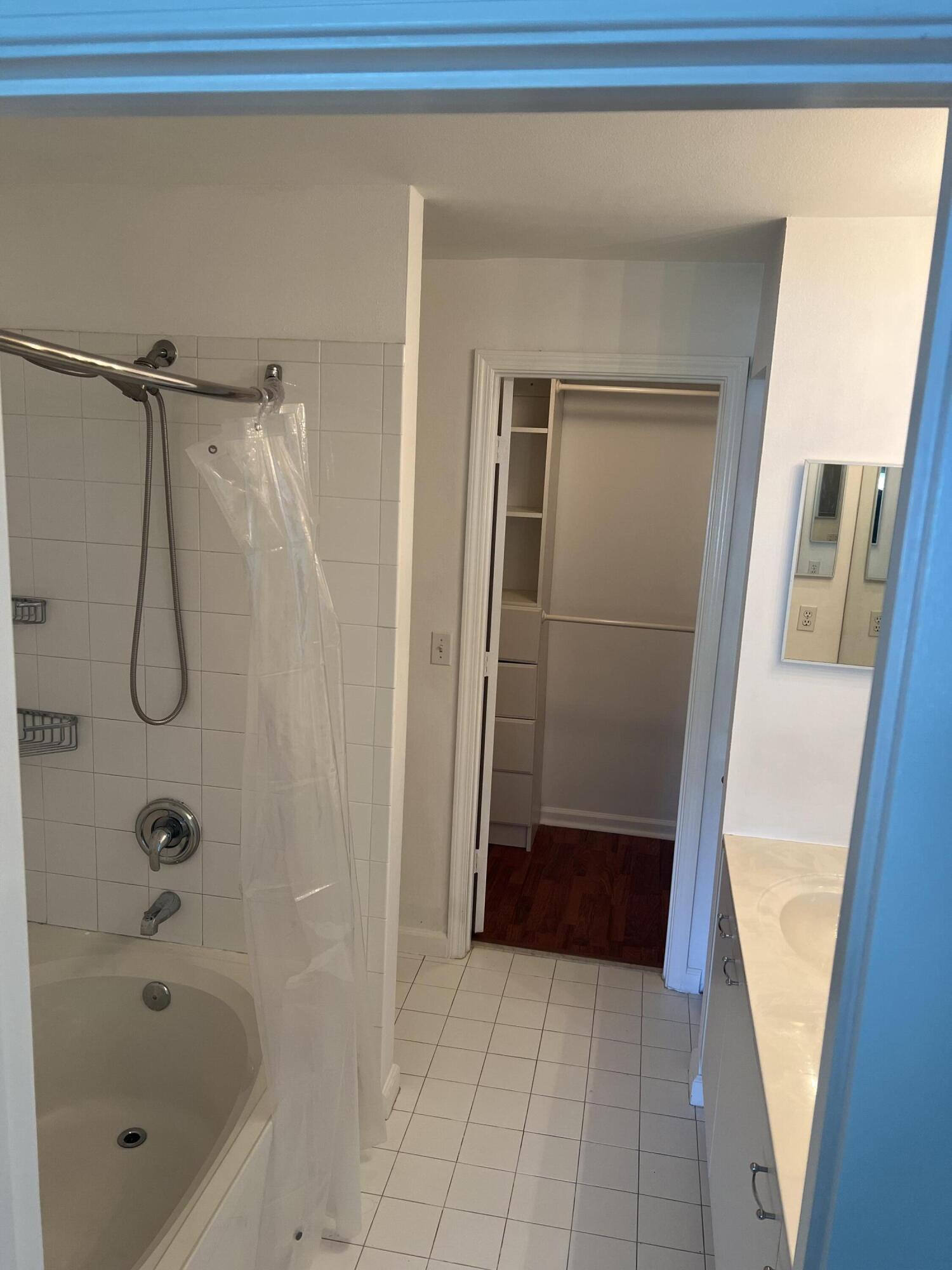 BANYAN OAKRIDGE COMMERCIAL PLAT - Residential Lease