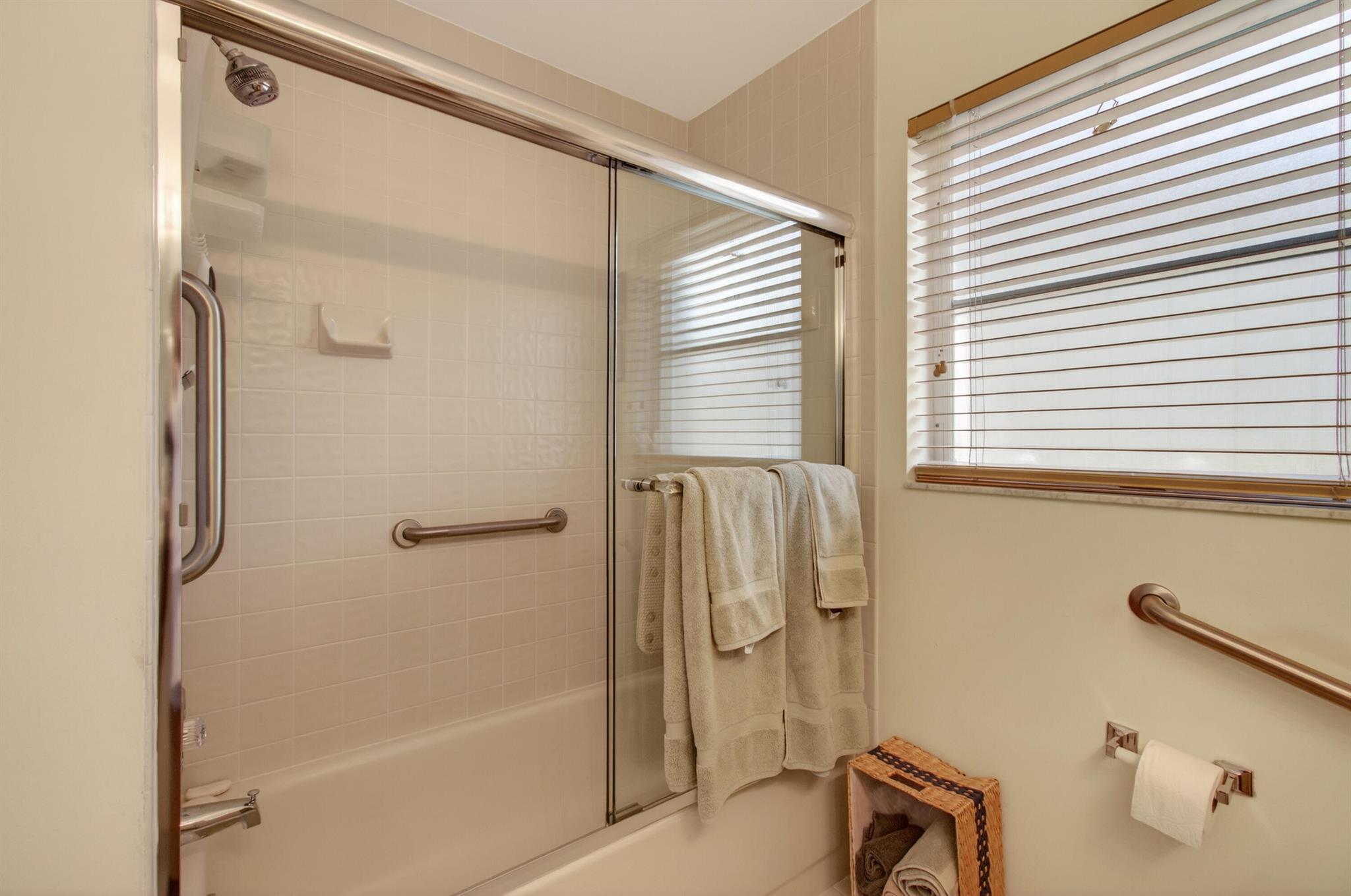 PALM ISLES - Residential