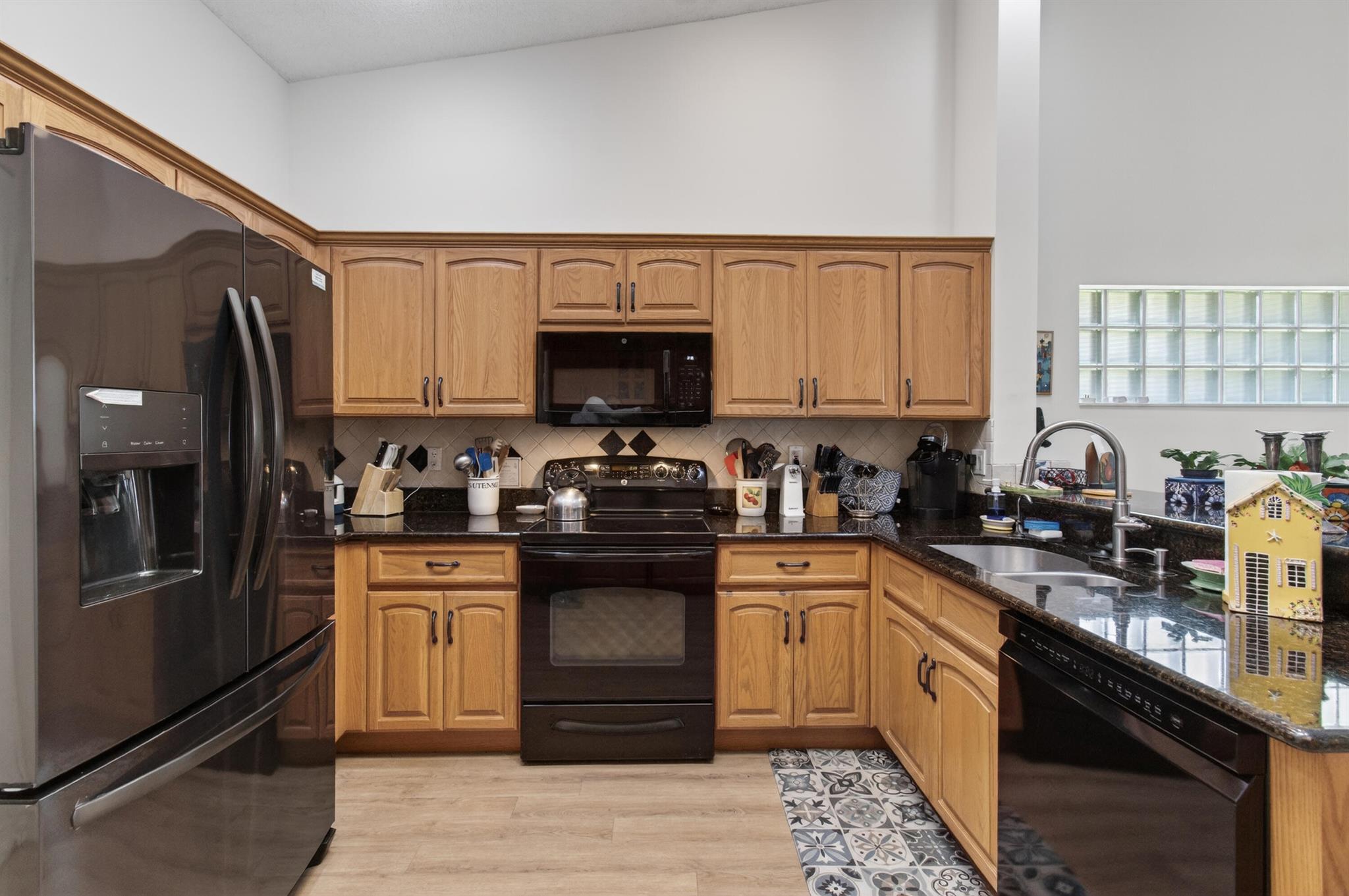 PALM ISLES - Residential