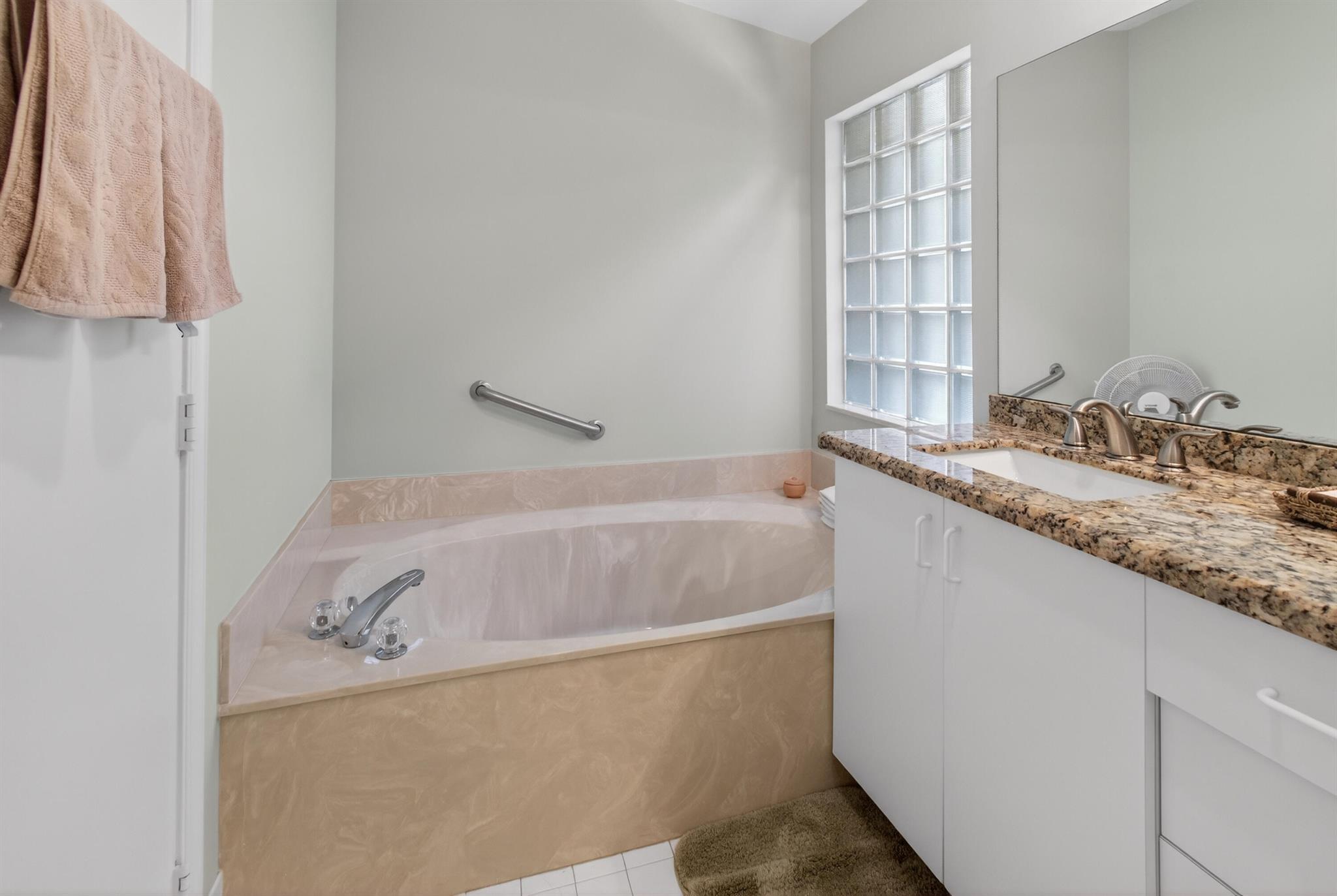 PALM ISLES - Residential