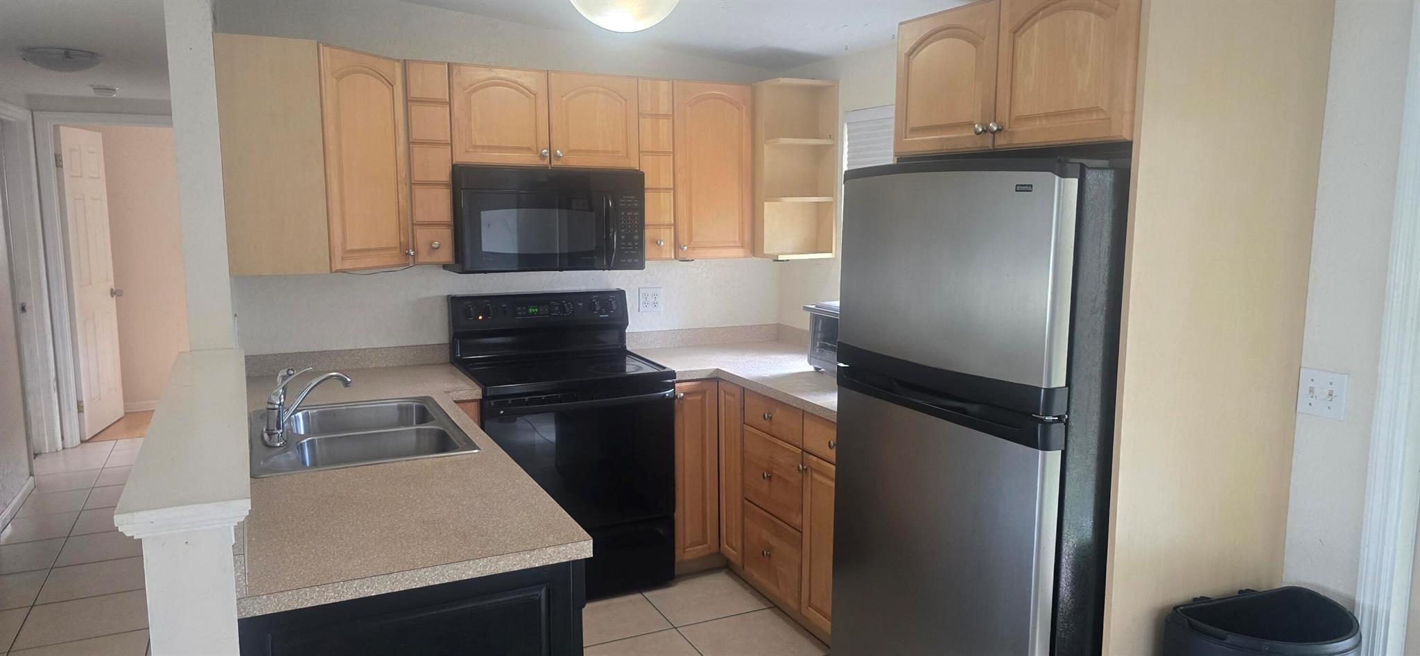 PALM BEACH CABANA COLONY - Residential