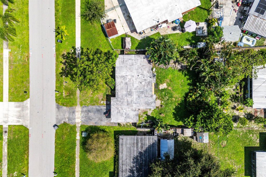 Photo of 3728 Everglades Road, Palm Beach Gardens, FL 33410 (MLS # R11127832)