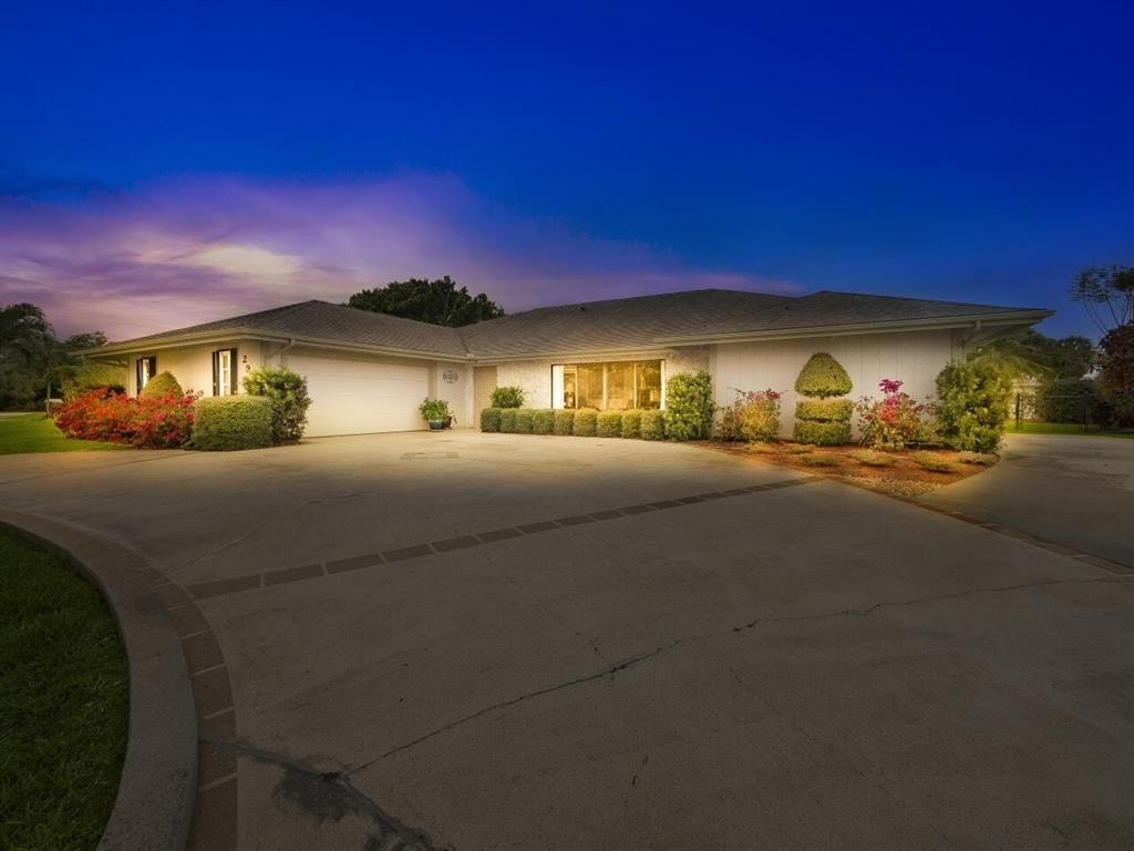 Photo of 2974 SE Cates Circle, Port Saint Lucie, FL 34952 (MLS # R10783194)