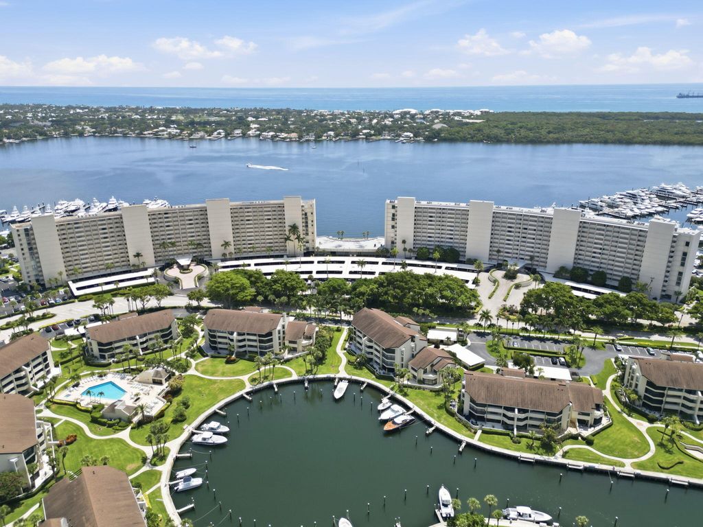 Photo of 124 Lakeshore Drive #8280, North Palm Beach, FL 33408 (MLS # B26041781)