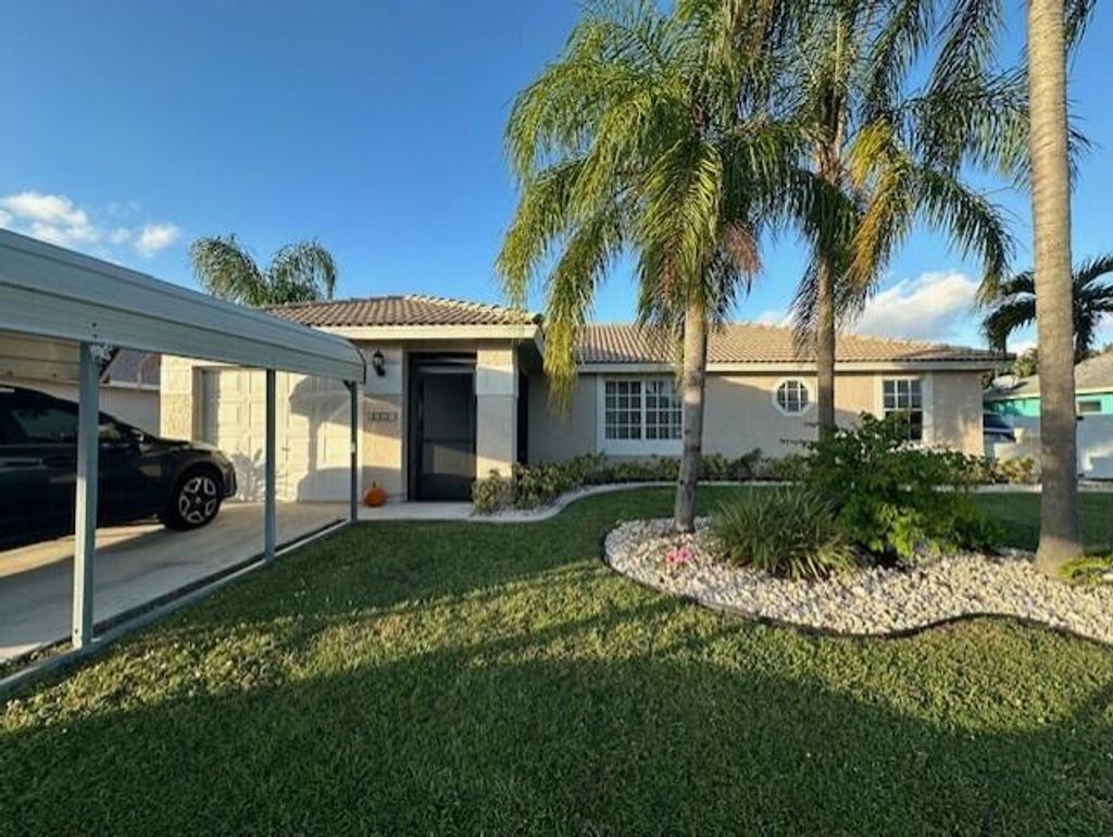 Photo of 1333 SE Appamattox Terrace, Port Saint Lucie, FL 34952 (MLS # R10937519)