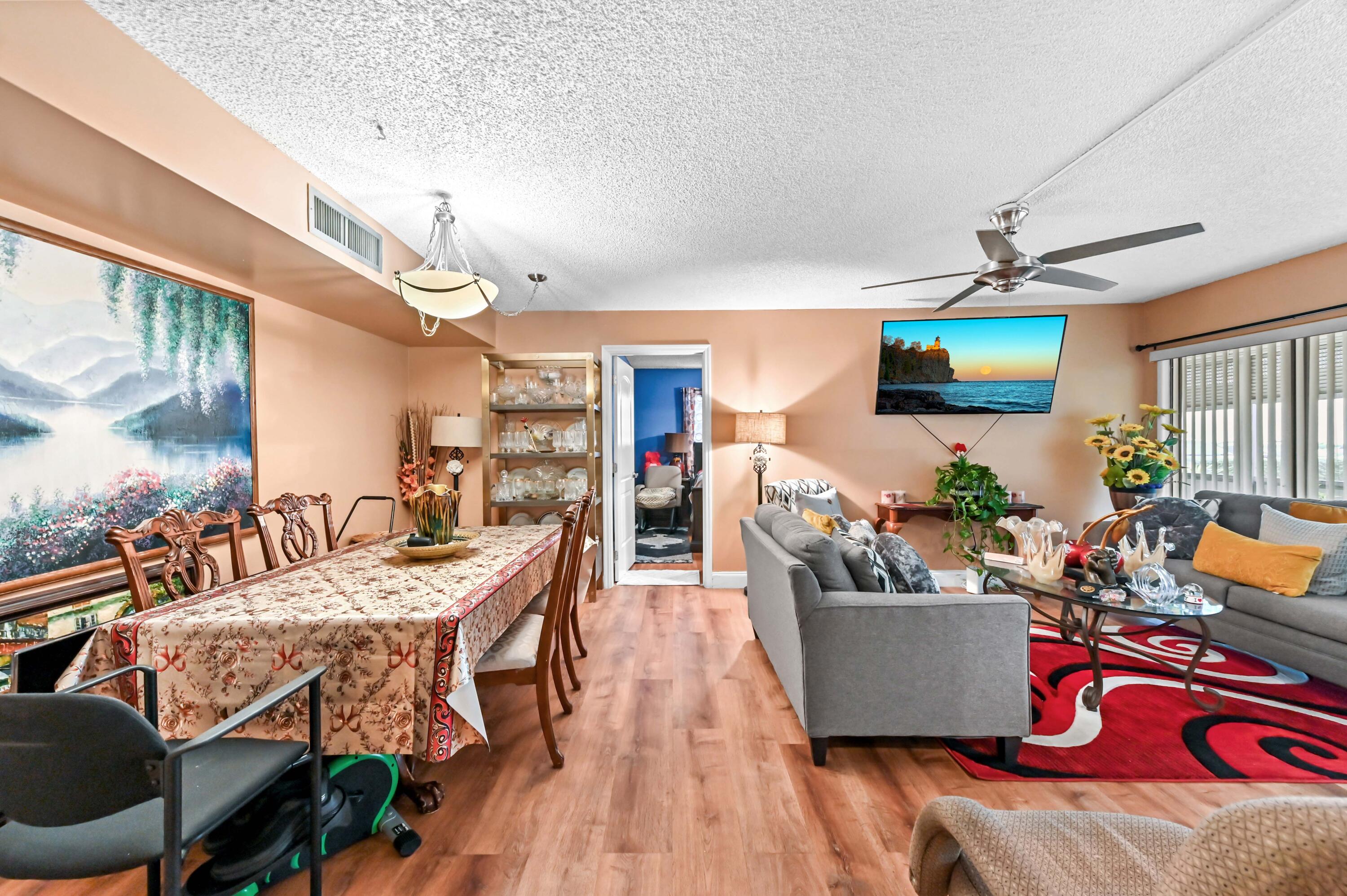 KINGS POINT - Residential