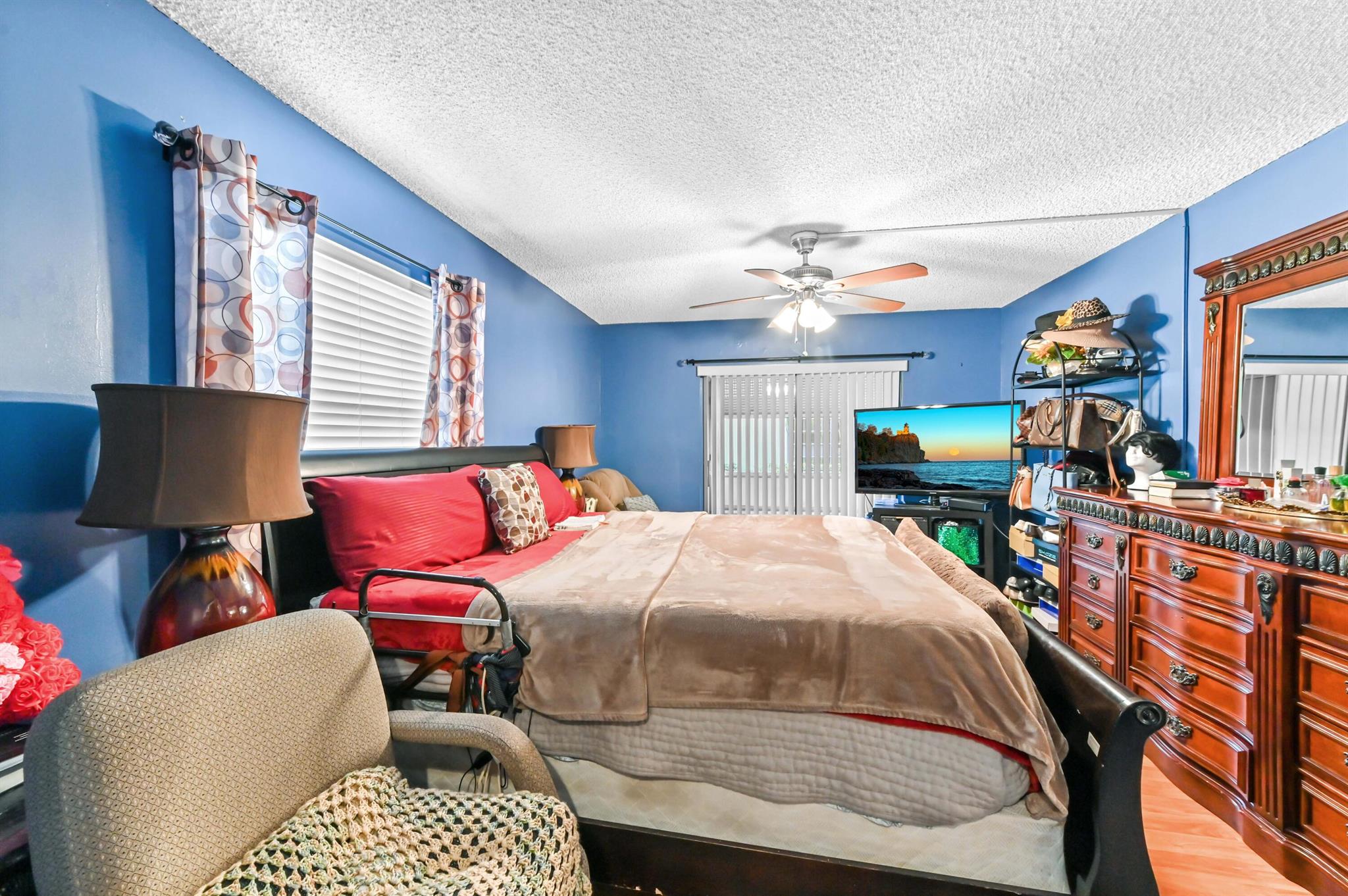 KINGS POINT - Residential