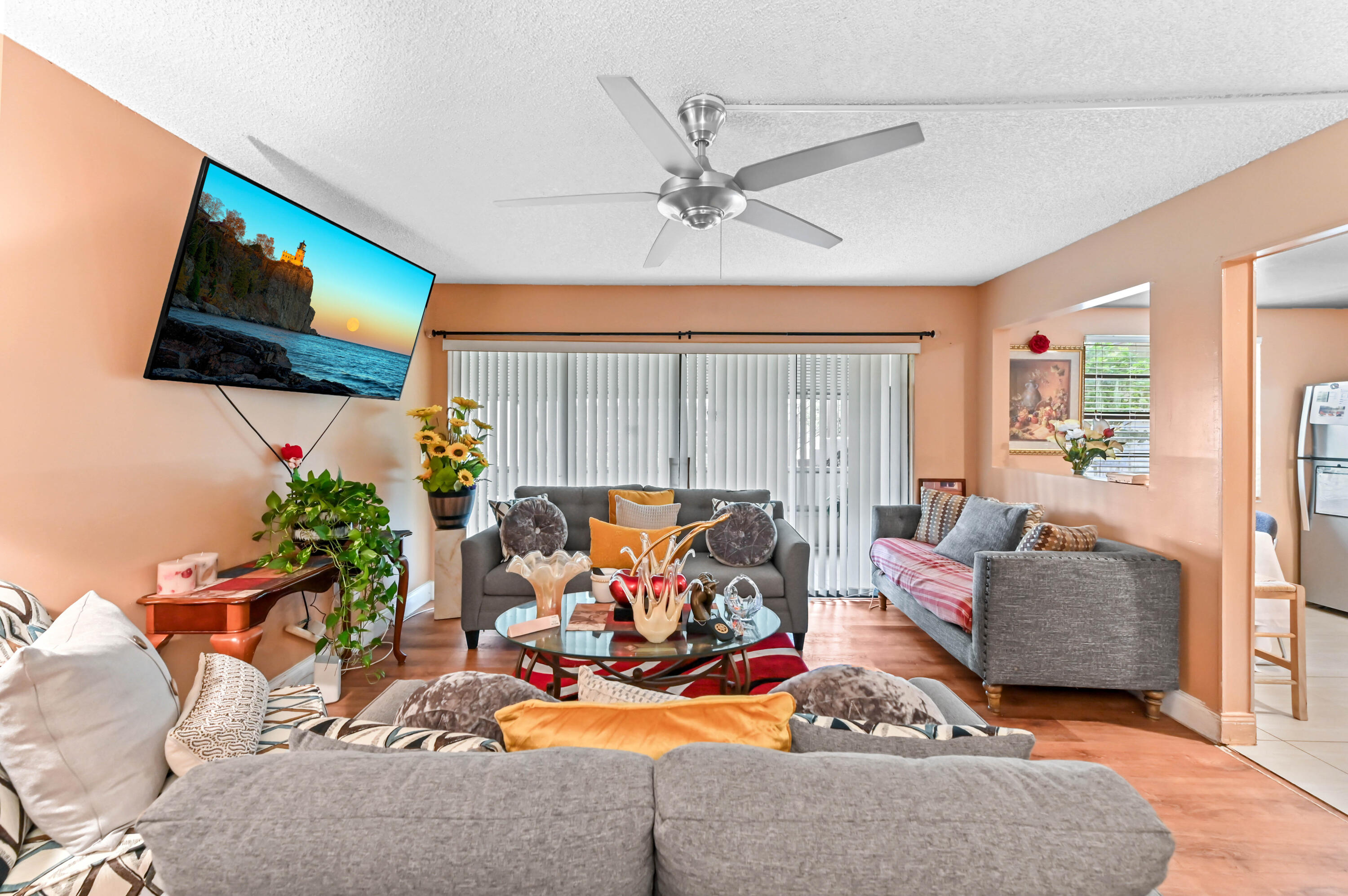 KINGS POINT - Residential