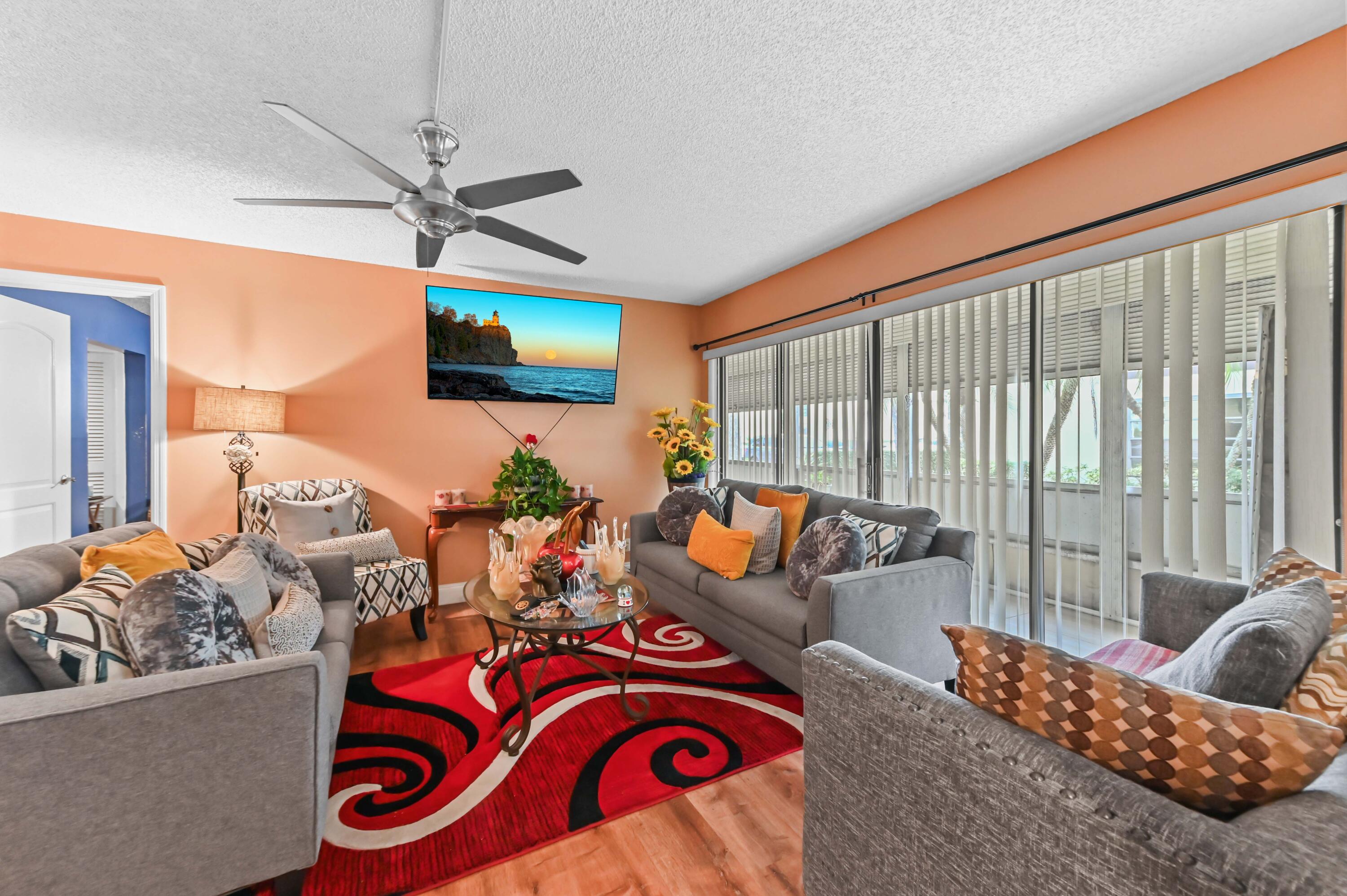 KINGS POINT - Residential