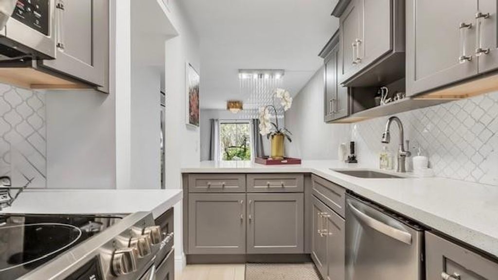 Photo of 2907 NE 8th Terrace #101, Wilton Manors, FL 33334 (MLS # F10536188)