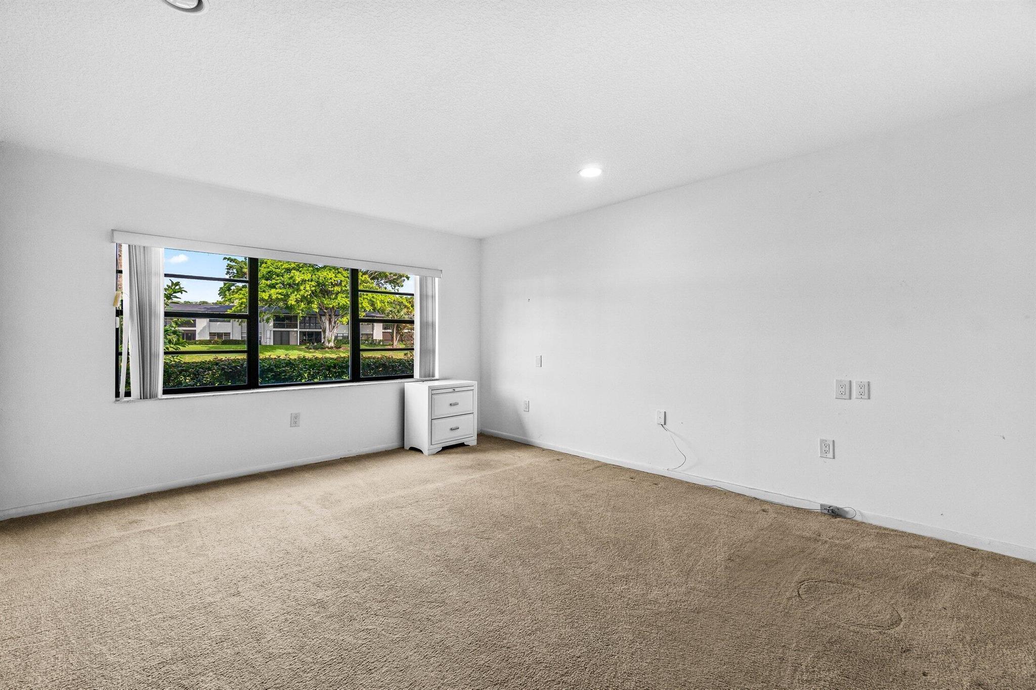 SOUTHPORT AT HUNTERS RUN - Residential