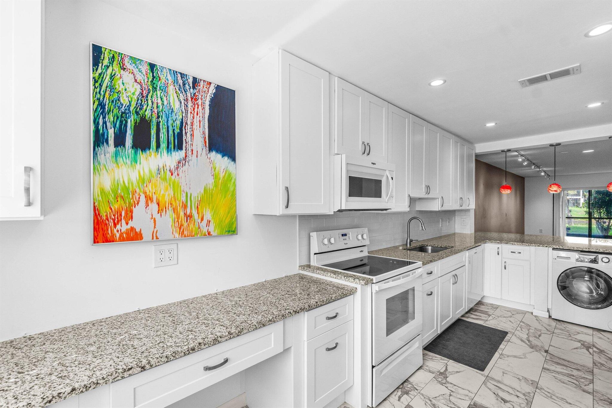 SOUTHPORT AT HUNTERS RUN - Residential