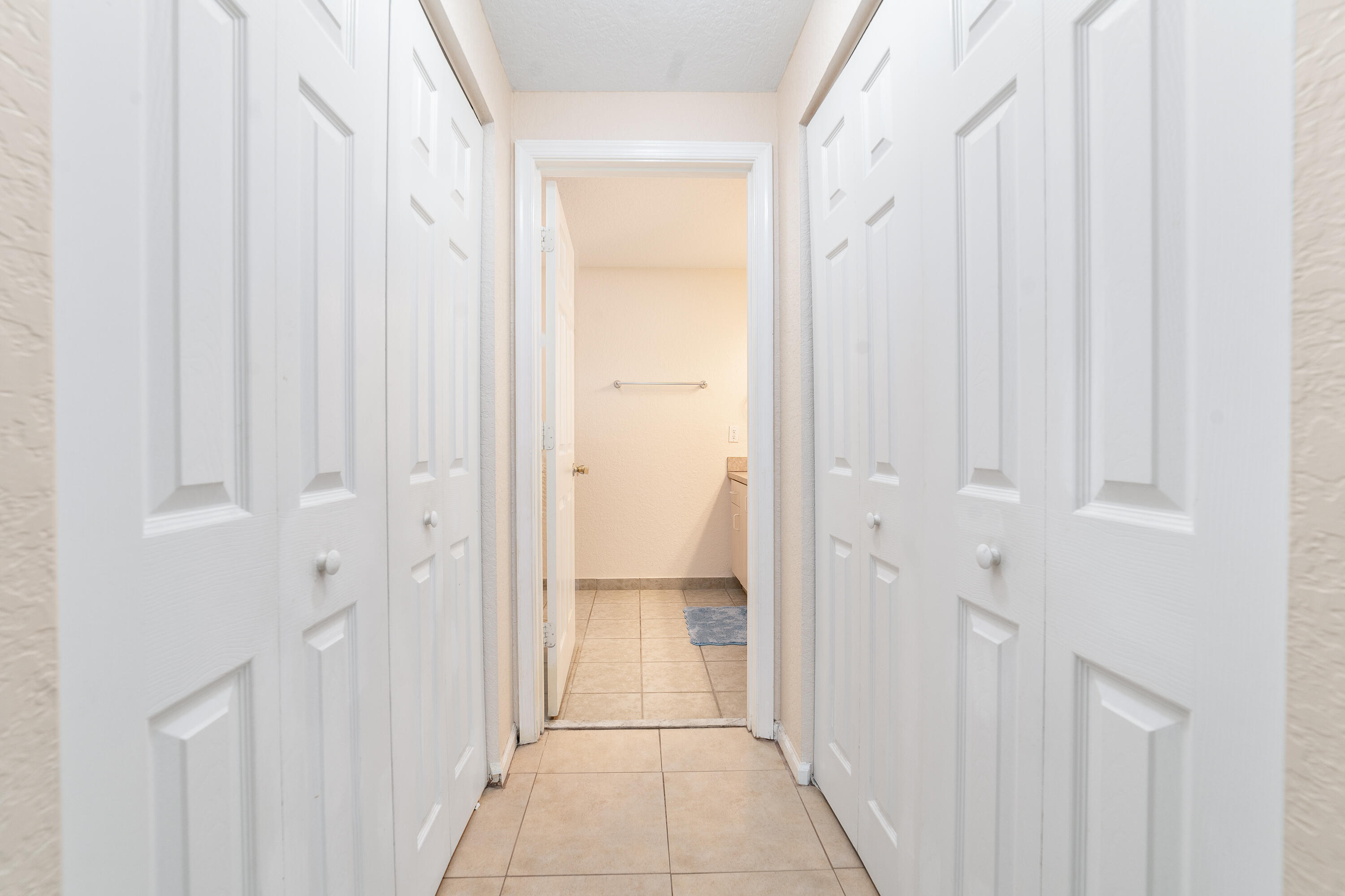 ROYAL RIVER CONDO - Residential