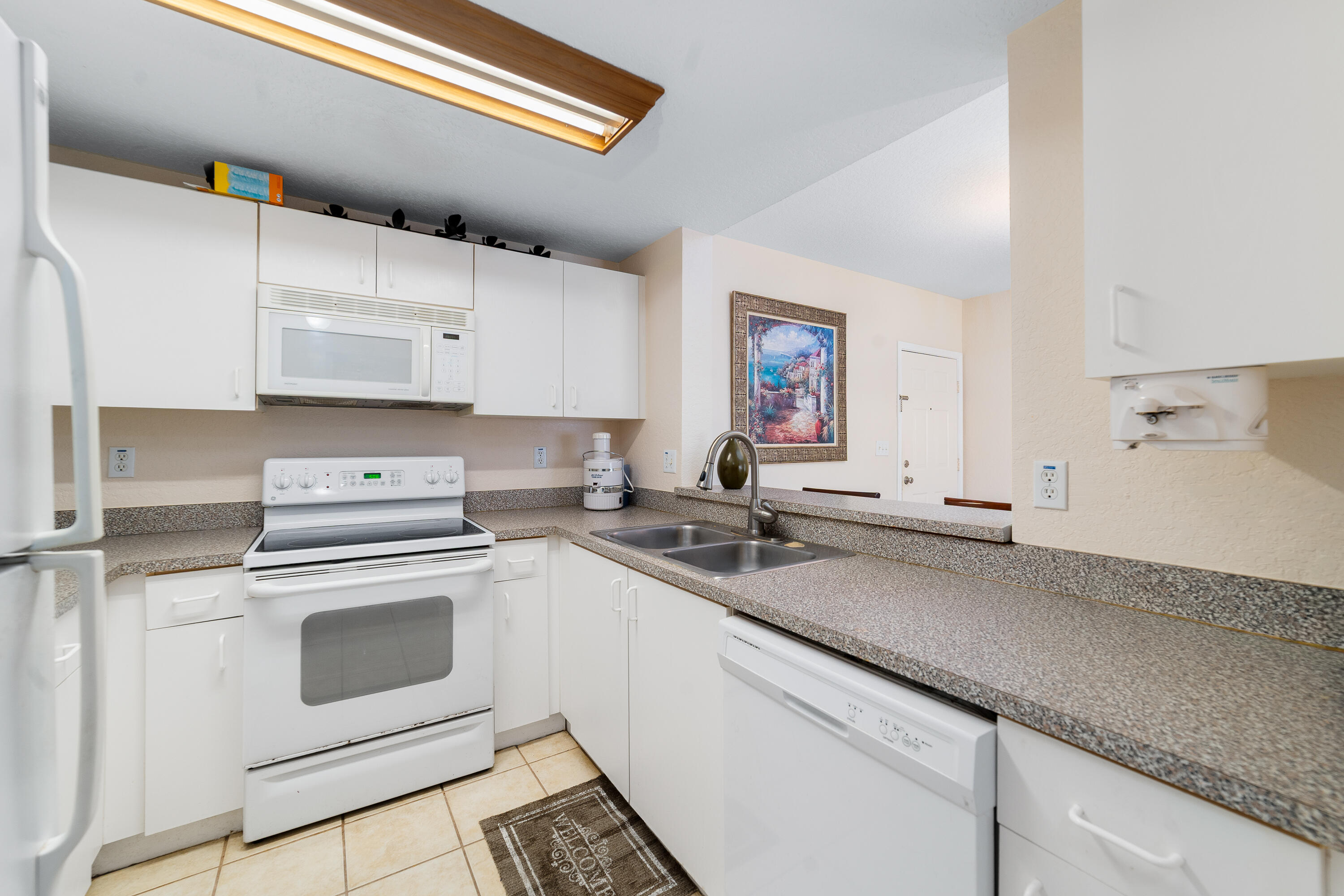 ROYAL RIVER CONDO - Residential