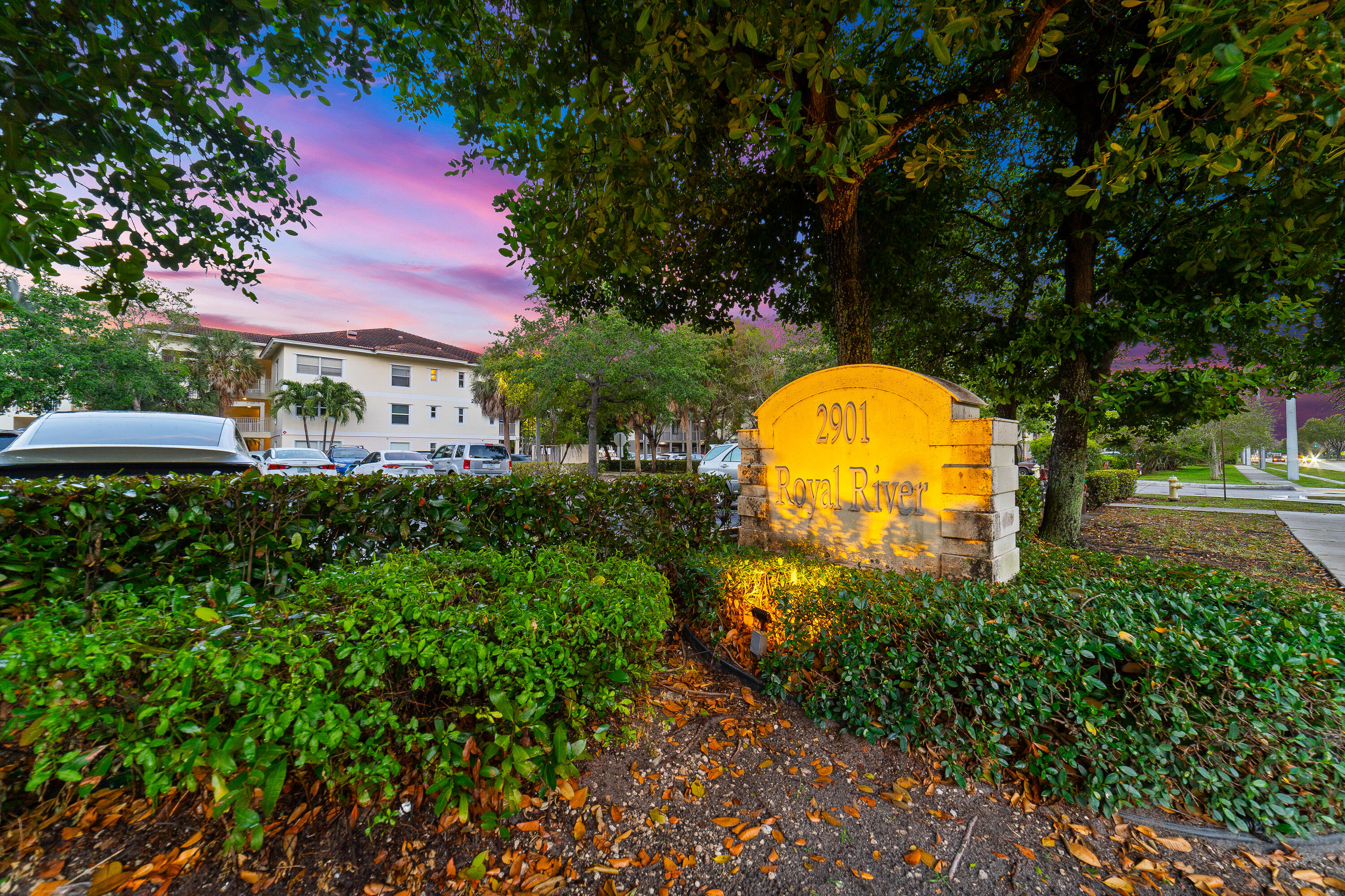 ROYAL RIVER CONDO - Residential