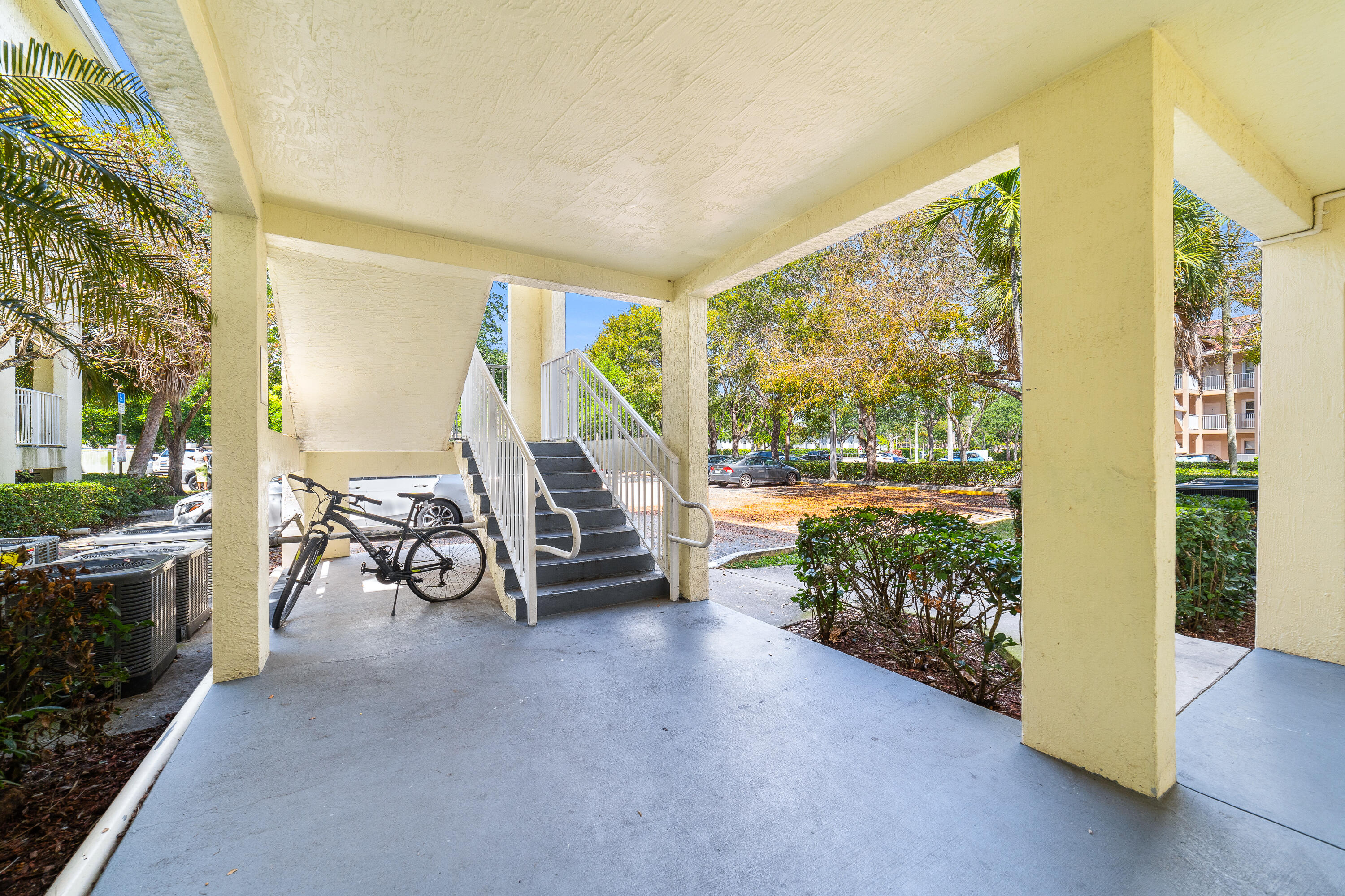 ROYAL RIVER CONDO - Residential