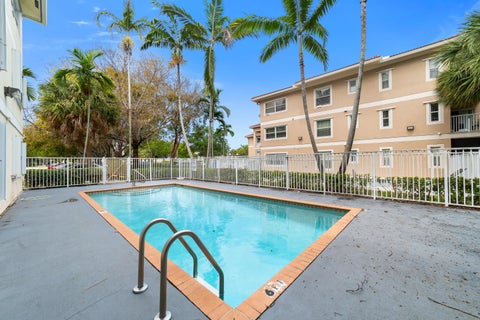 Tiny photo for 2901 Riverside Drive #201, Coral Springs, FL 33065 (MLS # B26010809)