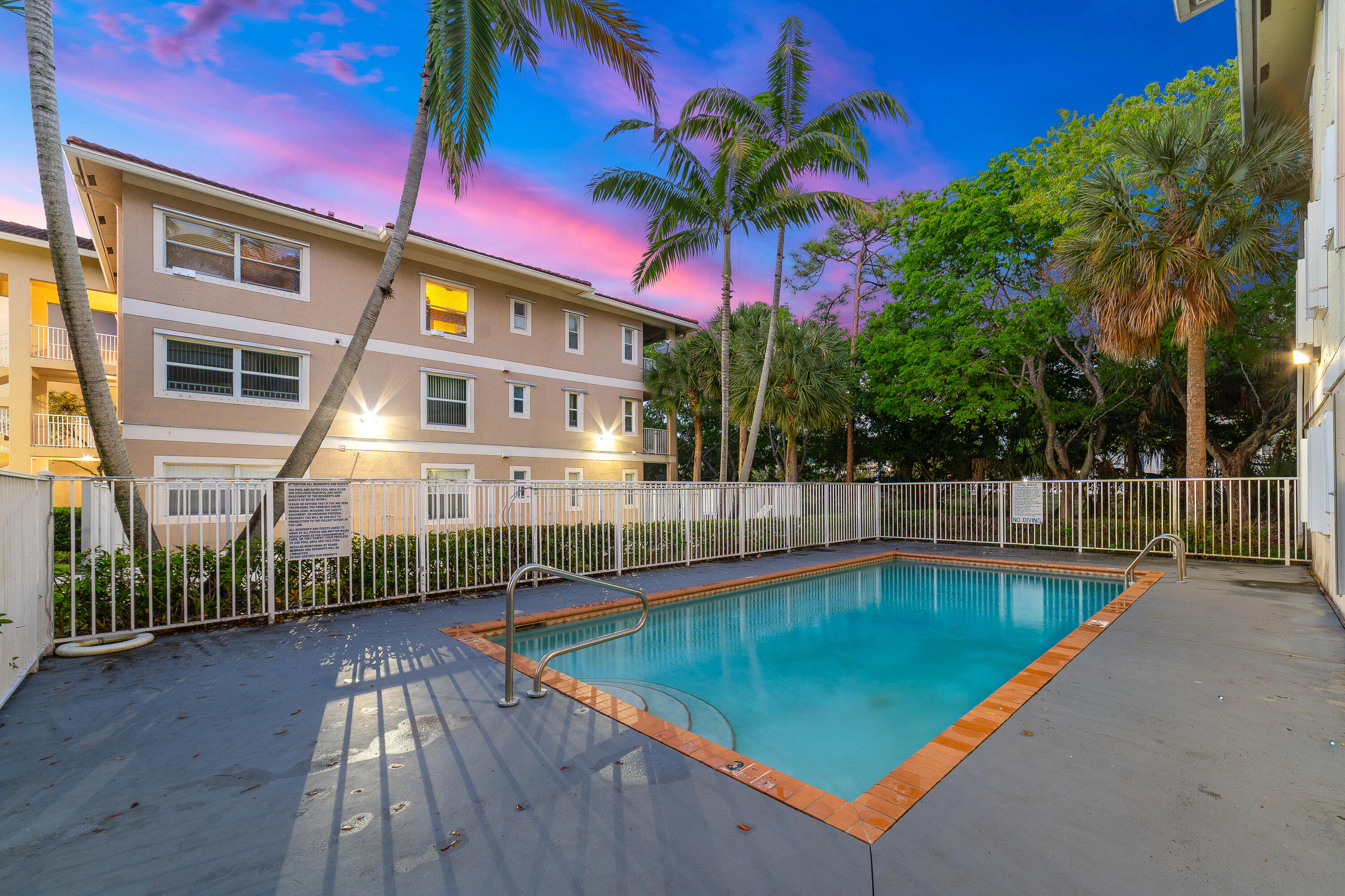 ROYAL RIVER CONDO - Residential