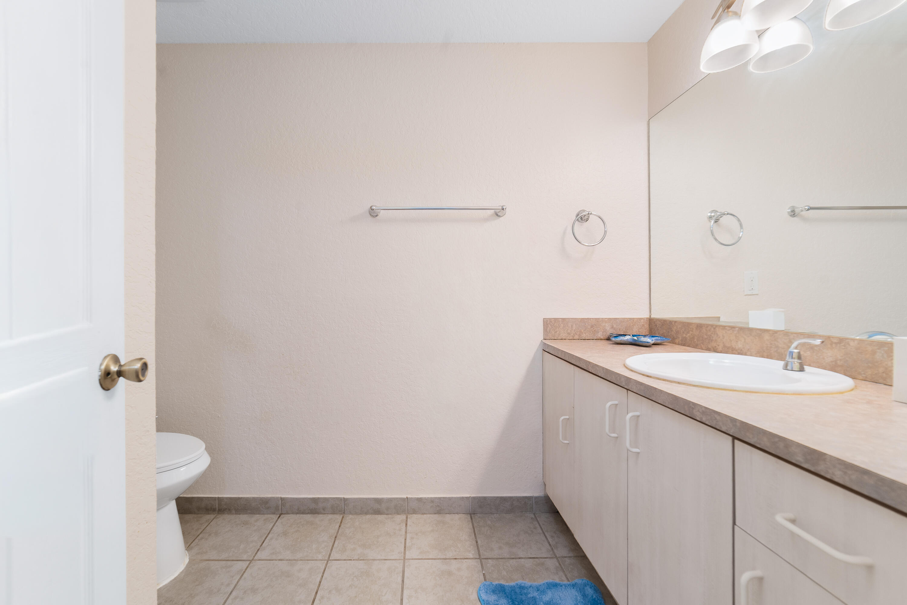 ROYAL RIVER CONDO - Residential