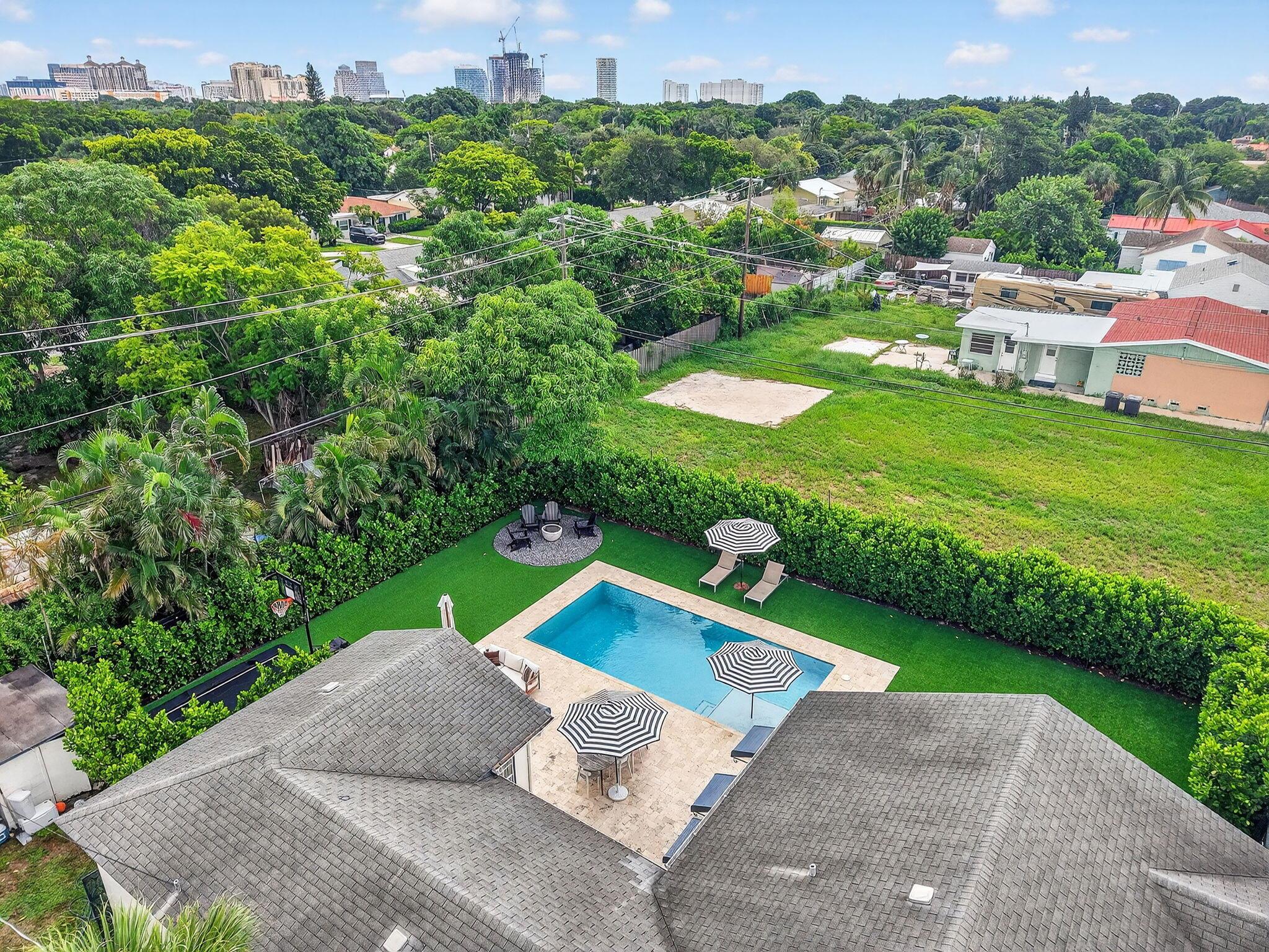 PINEAPPLE PARK - Residential