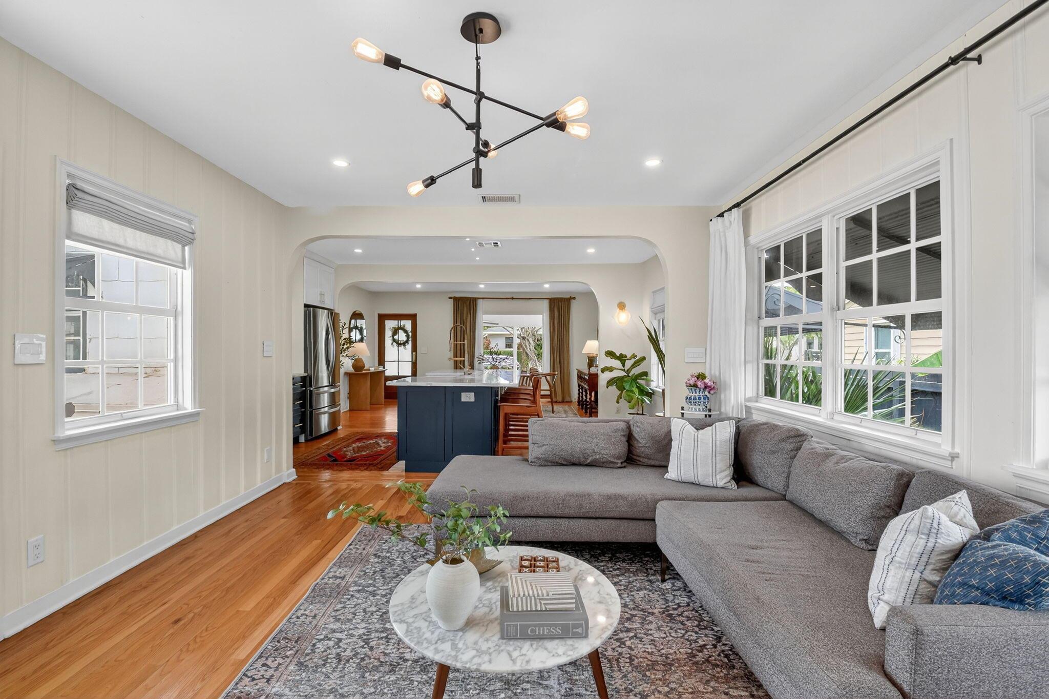 PINEAPPLE PARK - Residential