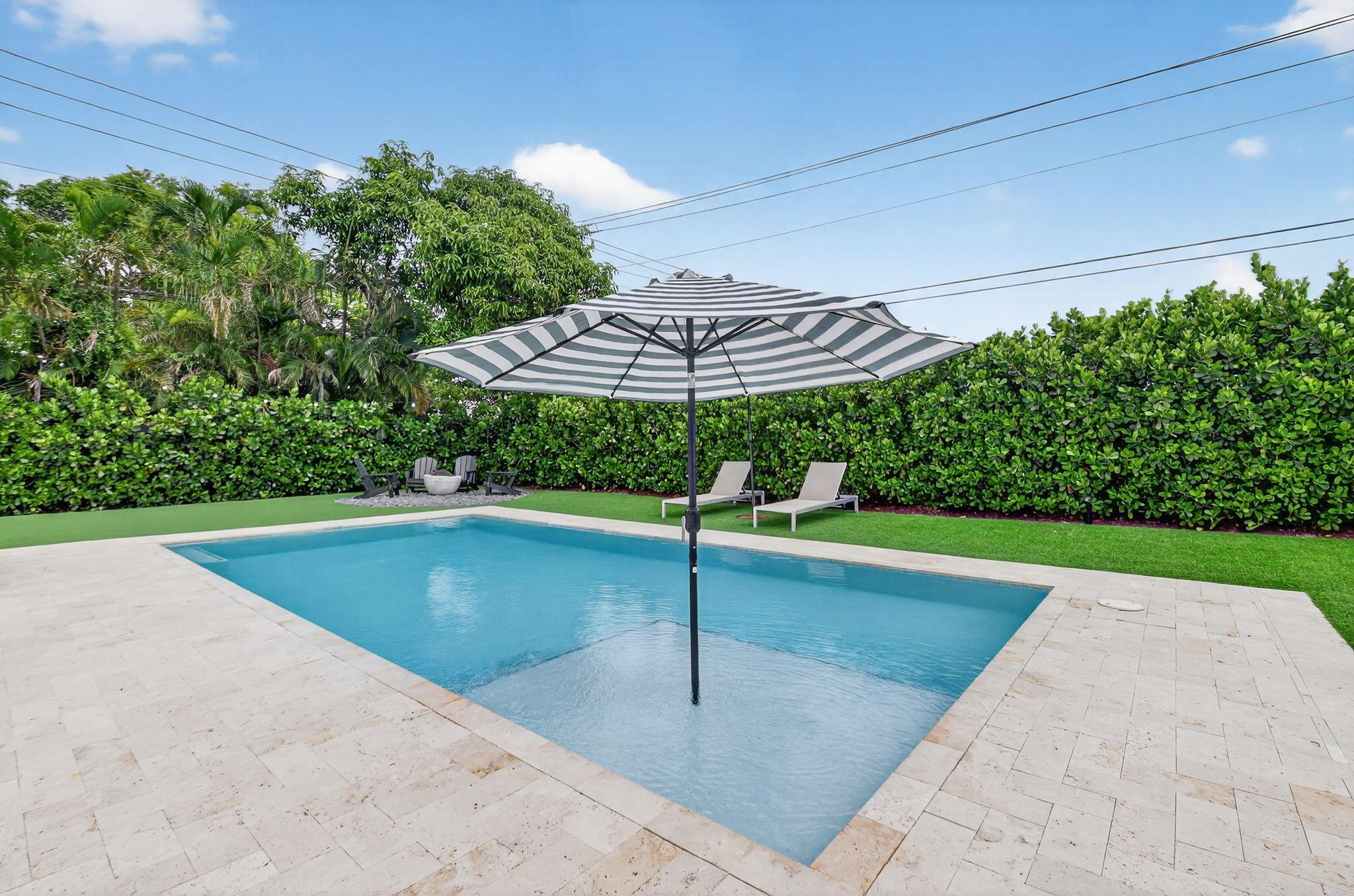 PINEAPPLE PARK - Residential