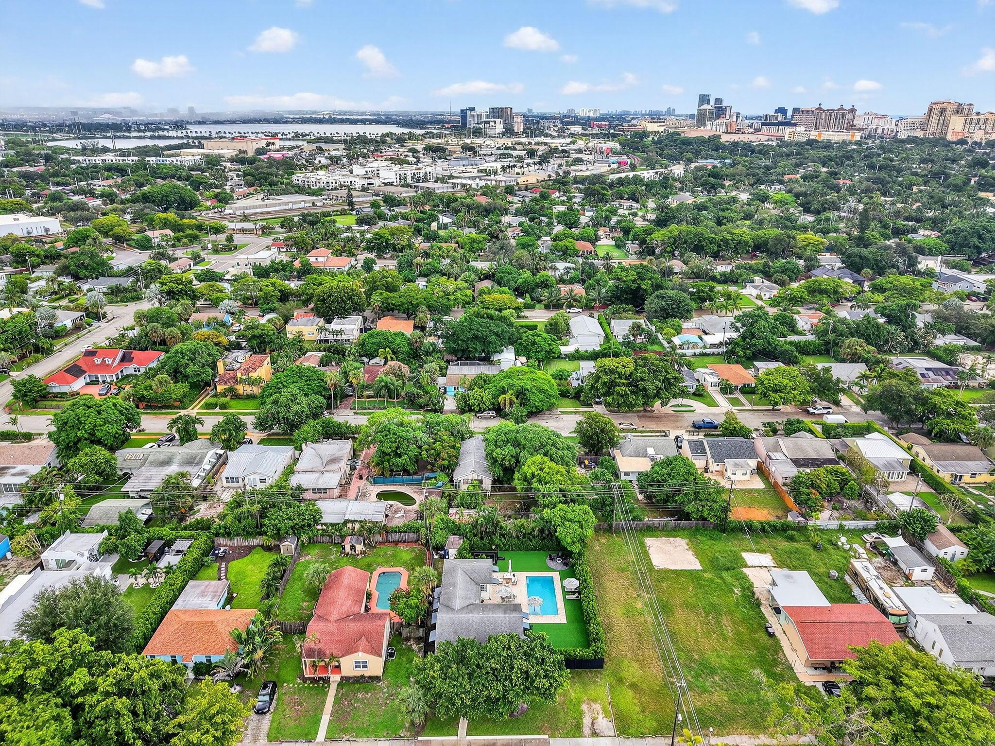 PINEAPPLE PARK - Residential