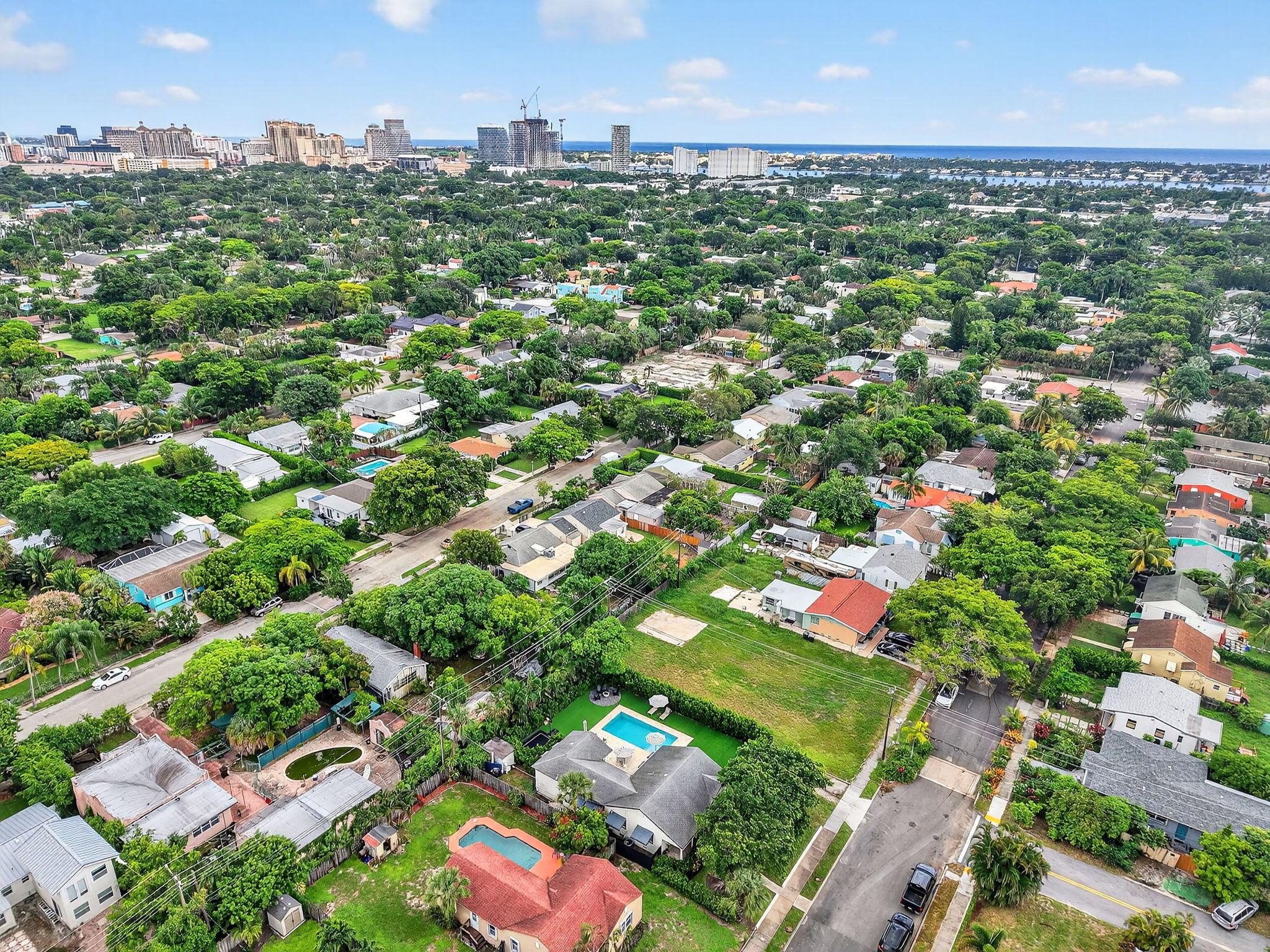 PINEAPPLE PARK - Residential