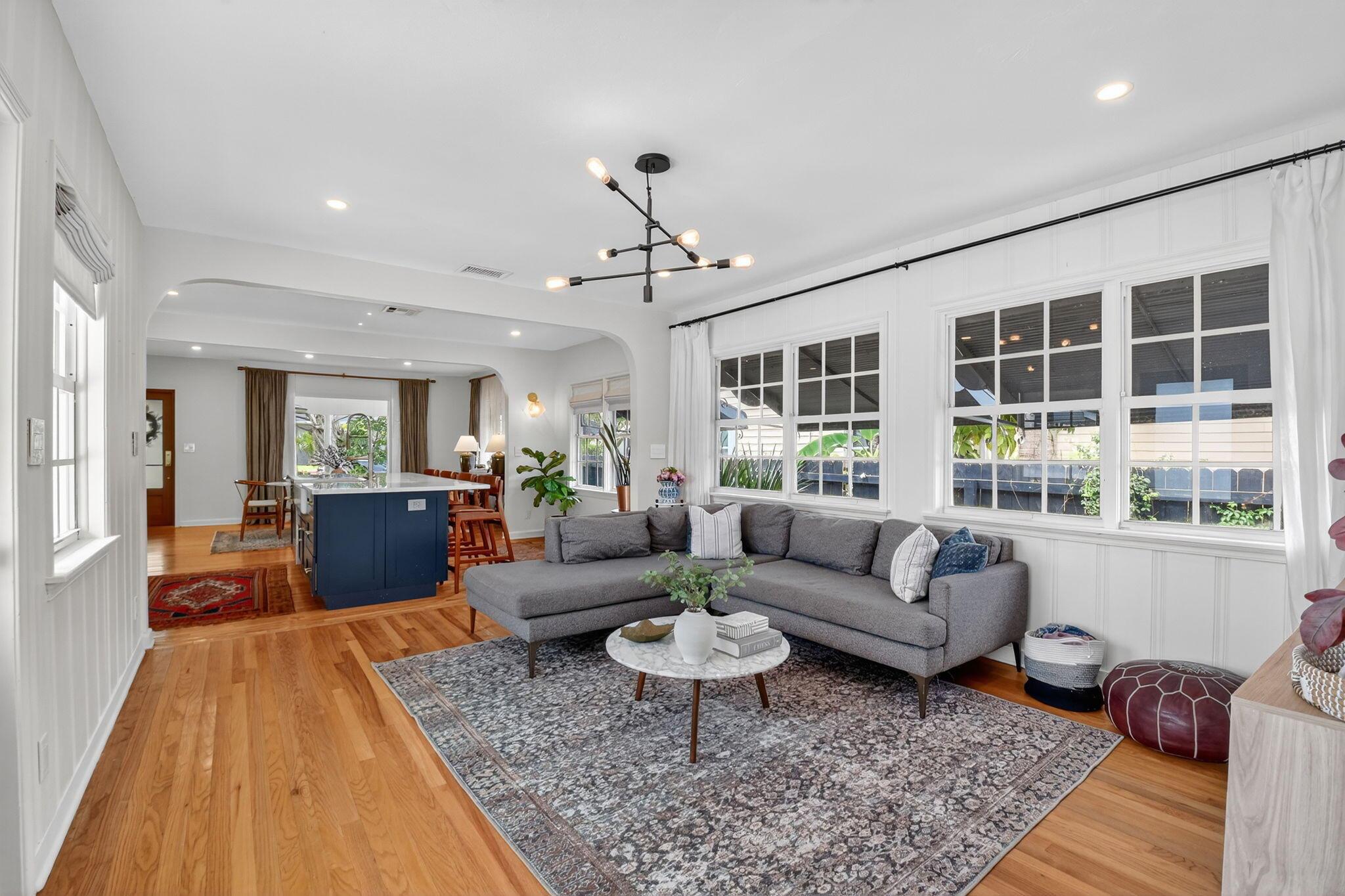 PINEAPPLE PARK - Residential