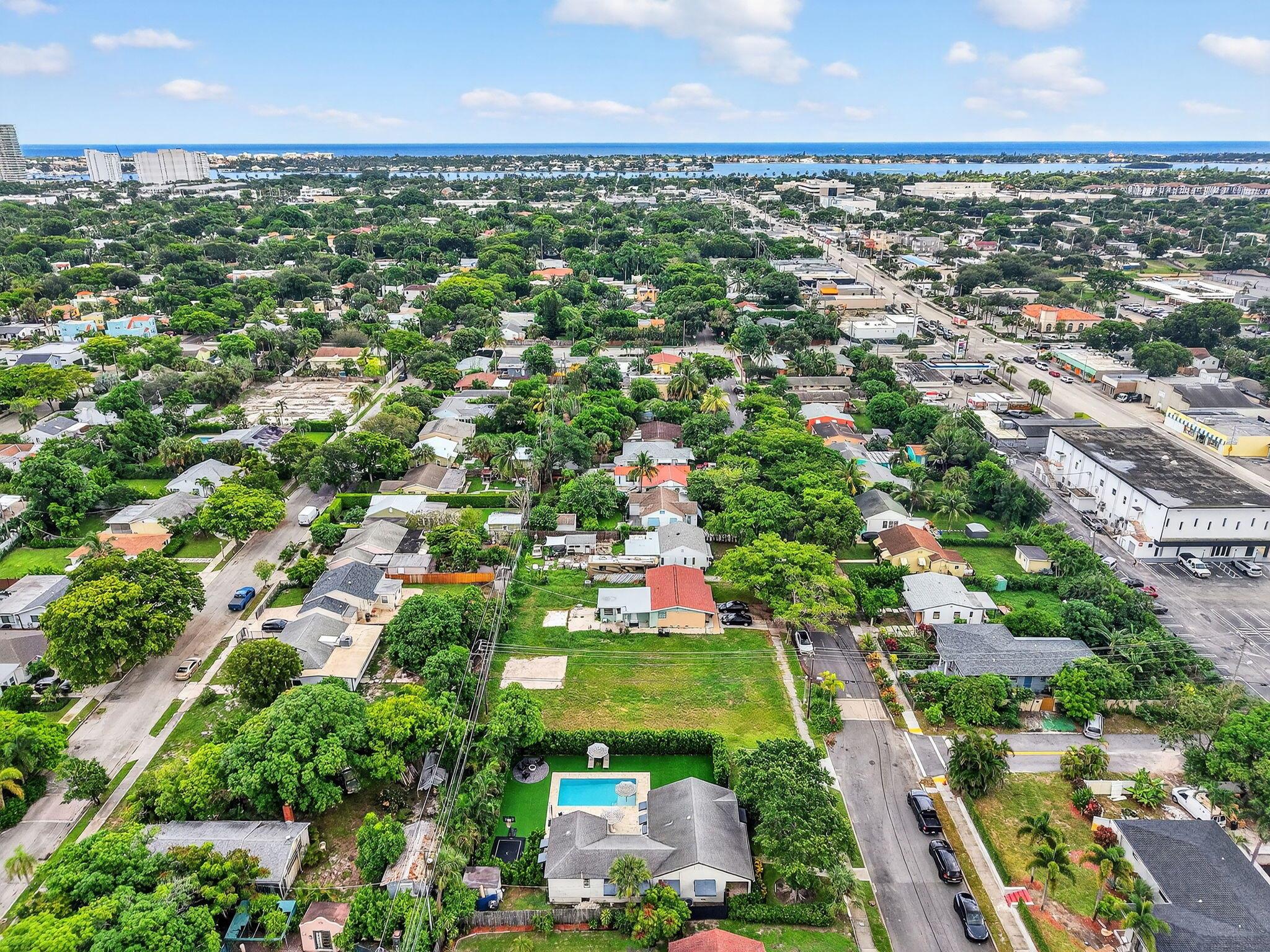 PINEAPPLE PARK - Residential