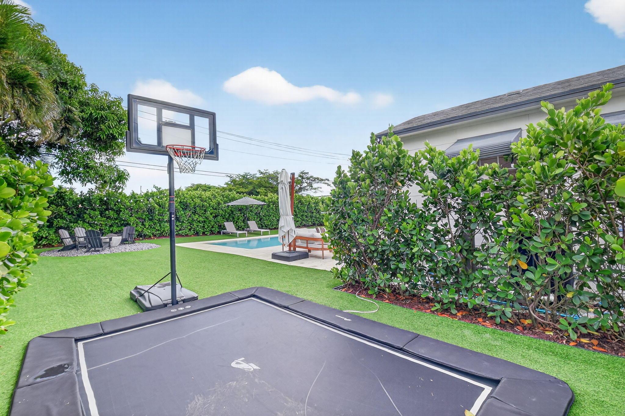 PINEAPPLE PARK - Residential