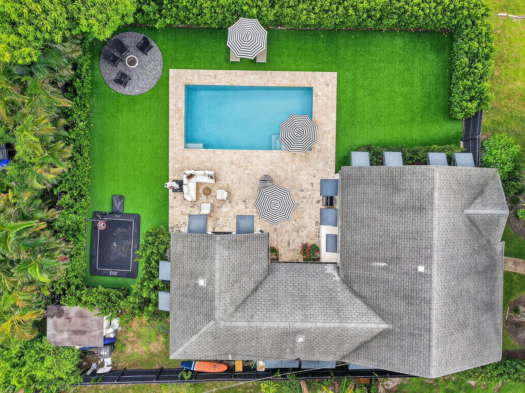 PINEAPPLE PARK - Residential