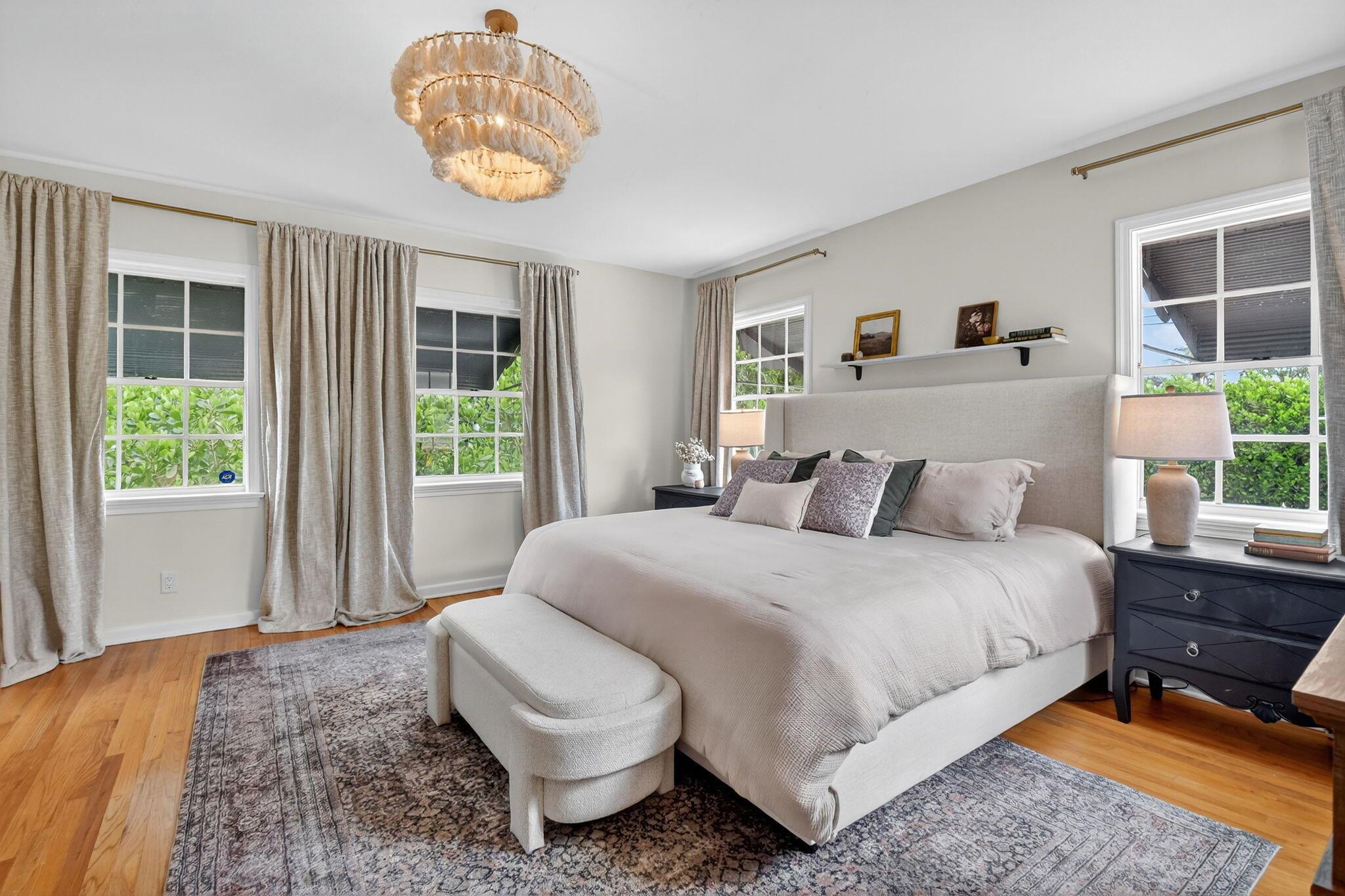 PINEAPPLE PARK - Residential