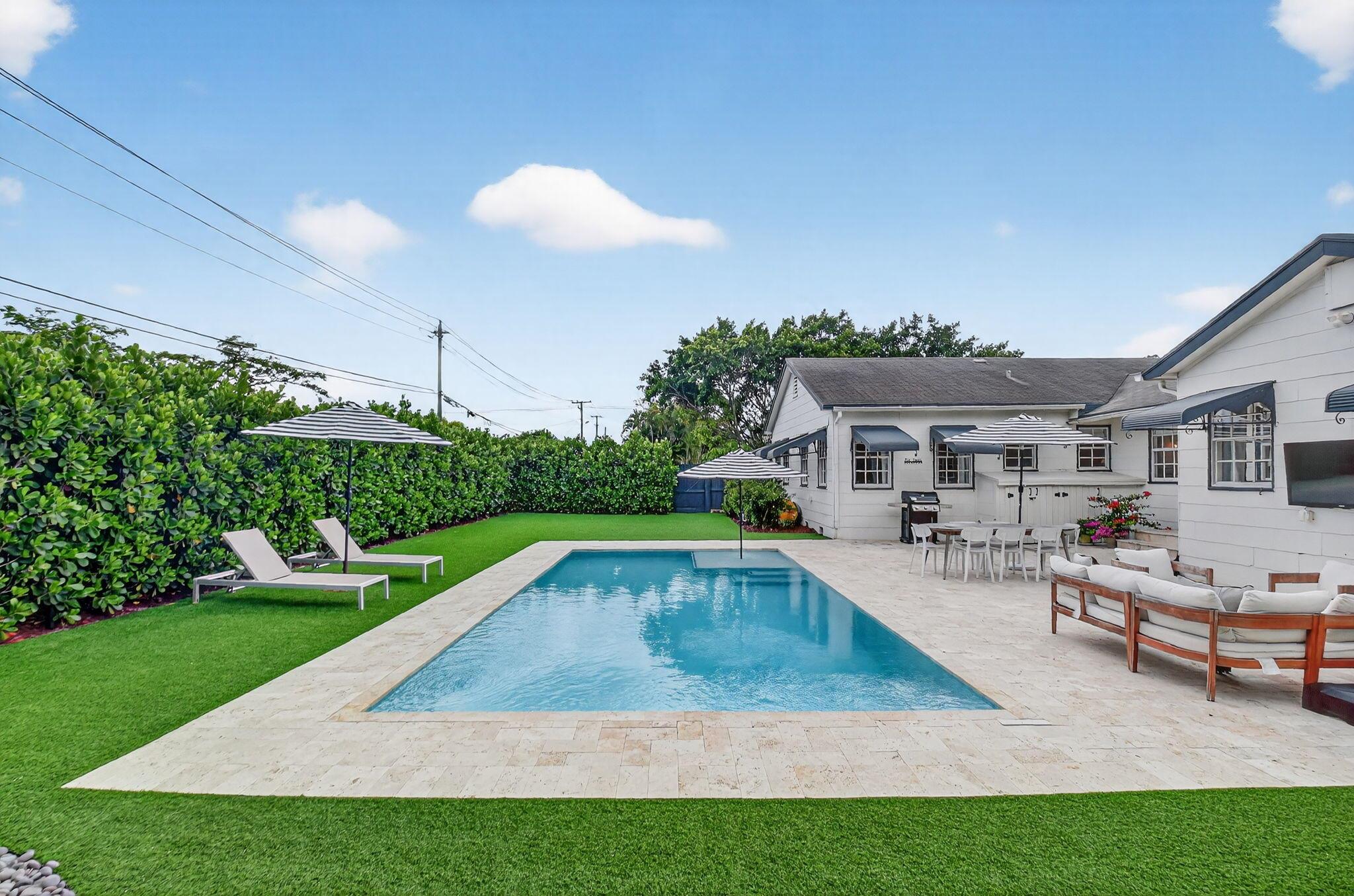 PINEAPPLE PARK - Residential