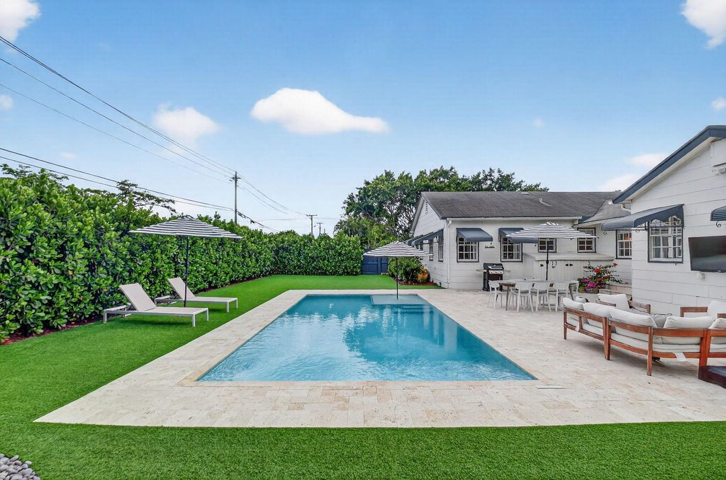 Photo of 1001 Avon Road, West Palm Beach, FL 33401 (MLS # R11136302)