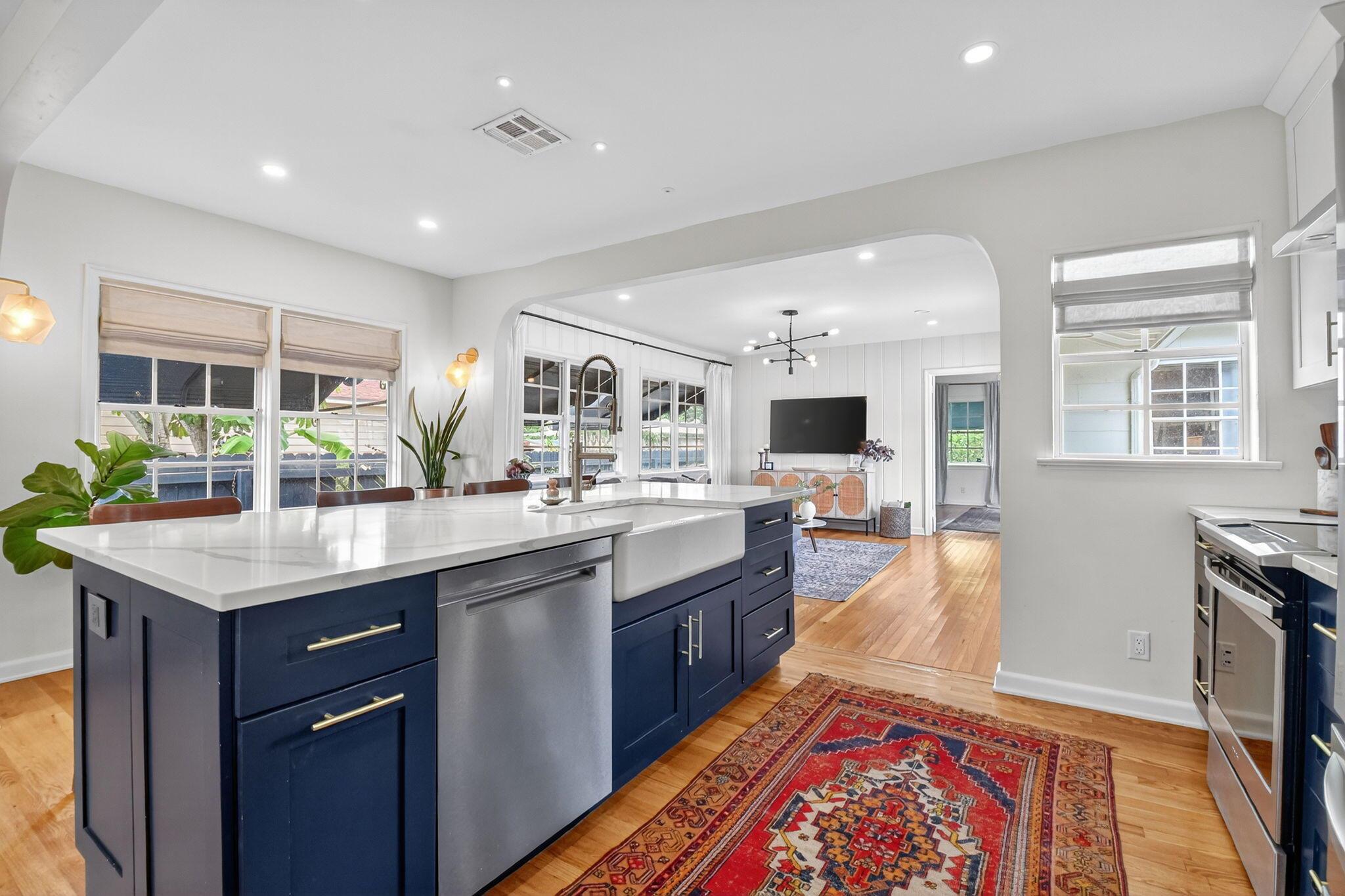 PINEAPPLE PARK - Residential