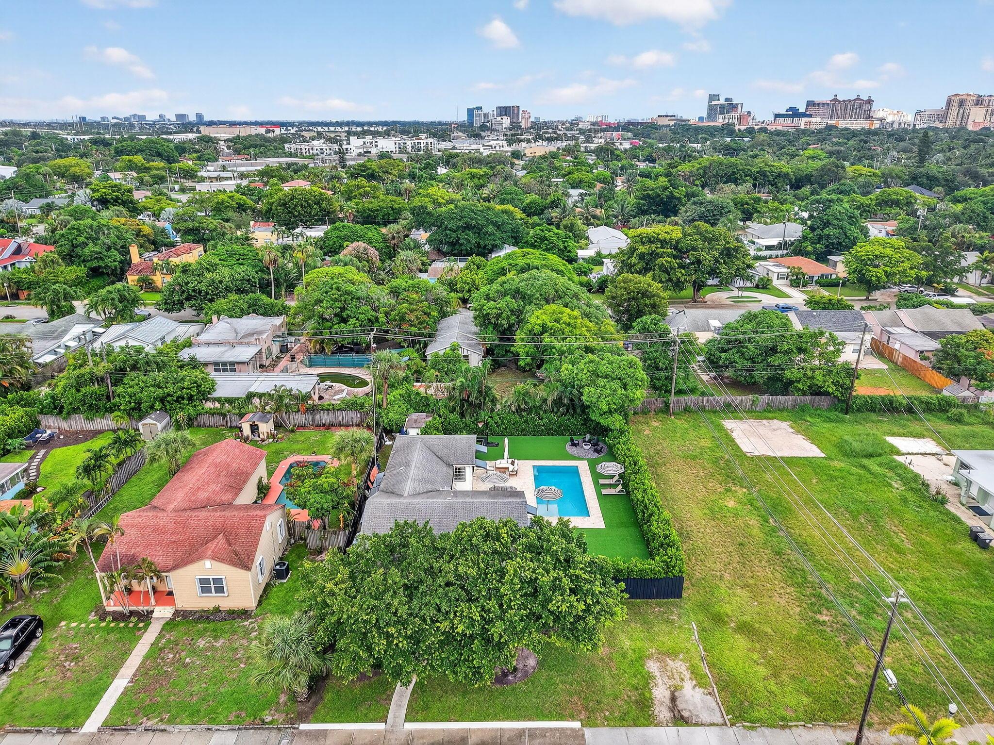 PINEAPPLE PARK - Residential