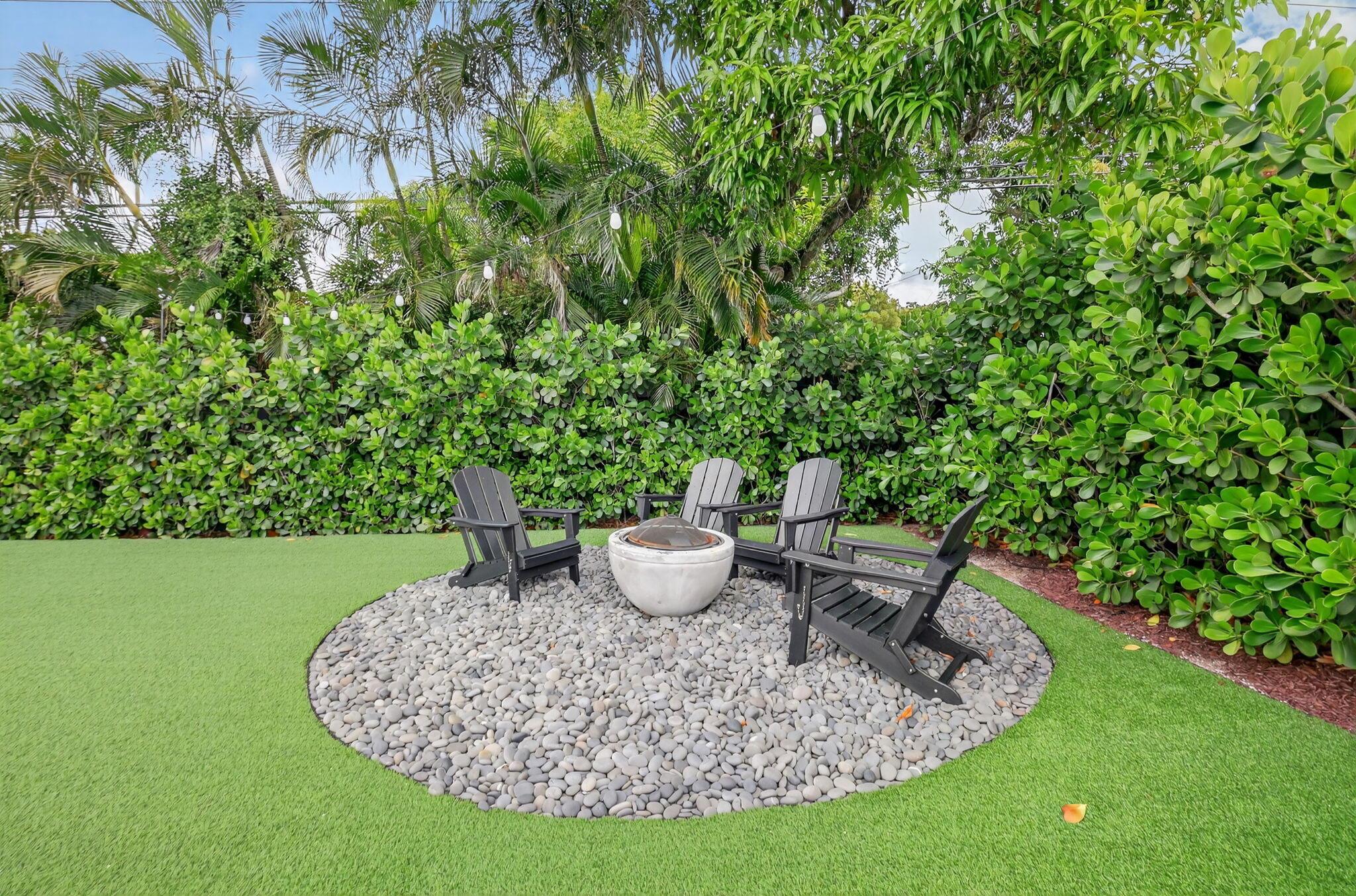 PINEAPPLE PARK - Residential