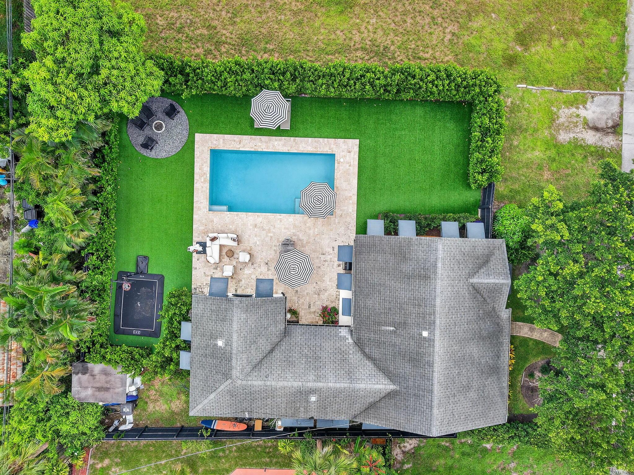 PINEAPPLE PARK - Residential